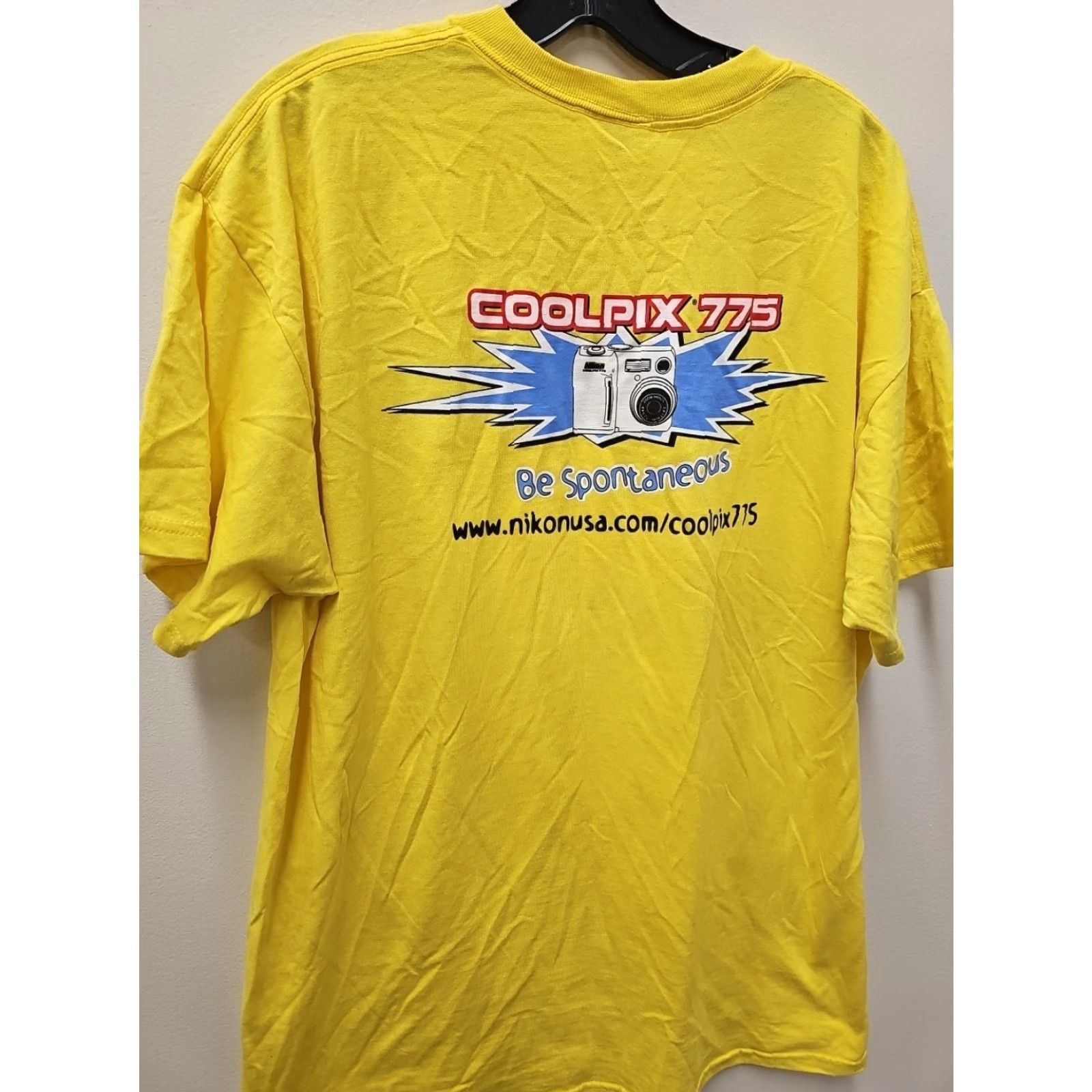 Fruit Of The Loom VINTAGE Nikon Camera T Shirt 2XL Men Yellow Short Sleeve Crew Neck 2XL Graphic Print Apparel Size US XXL / EU 58 / 5 - 2 Thumbnail