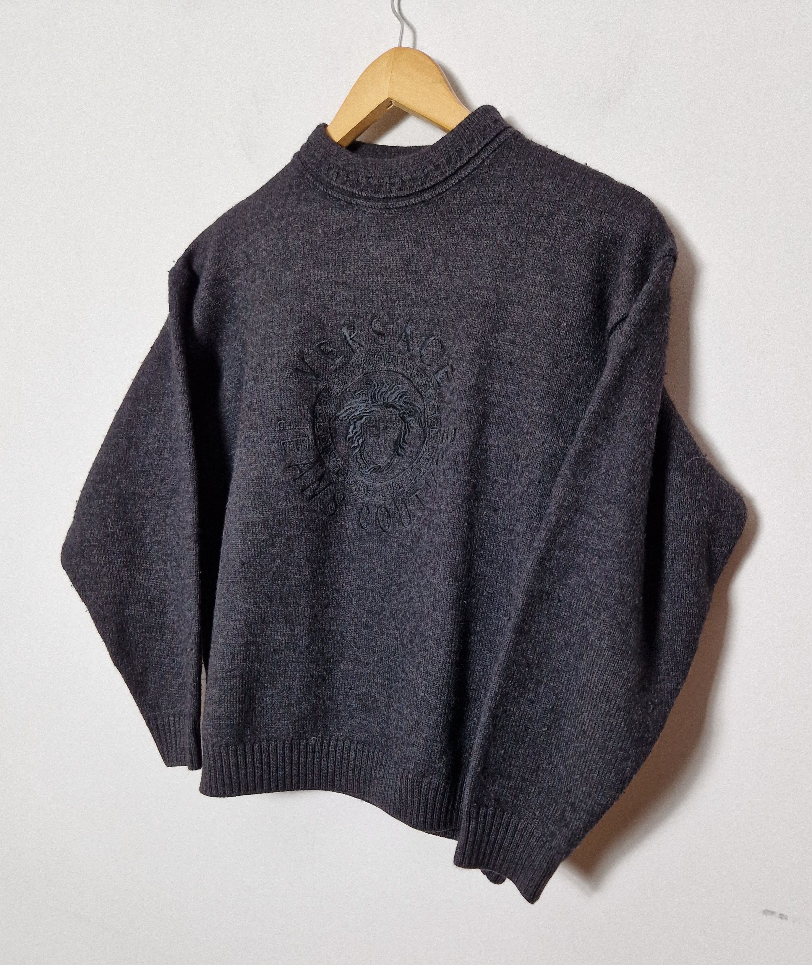 Versace Versace big medusa logo sweater Size L / US 10 / IT 46 - 2 Thumbnail