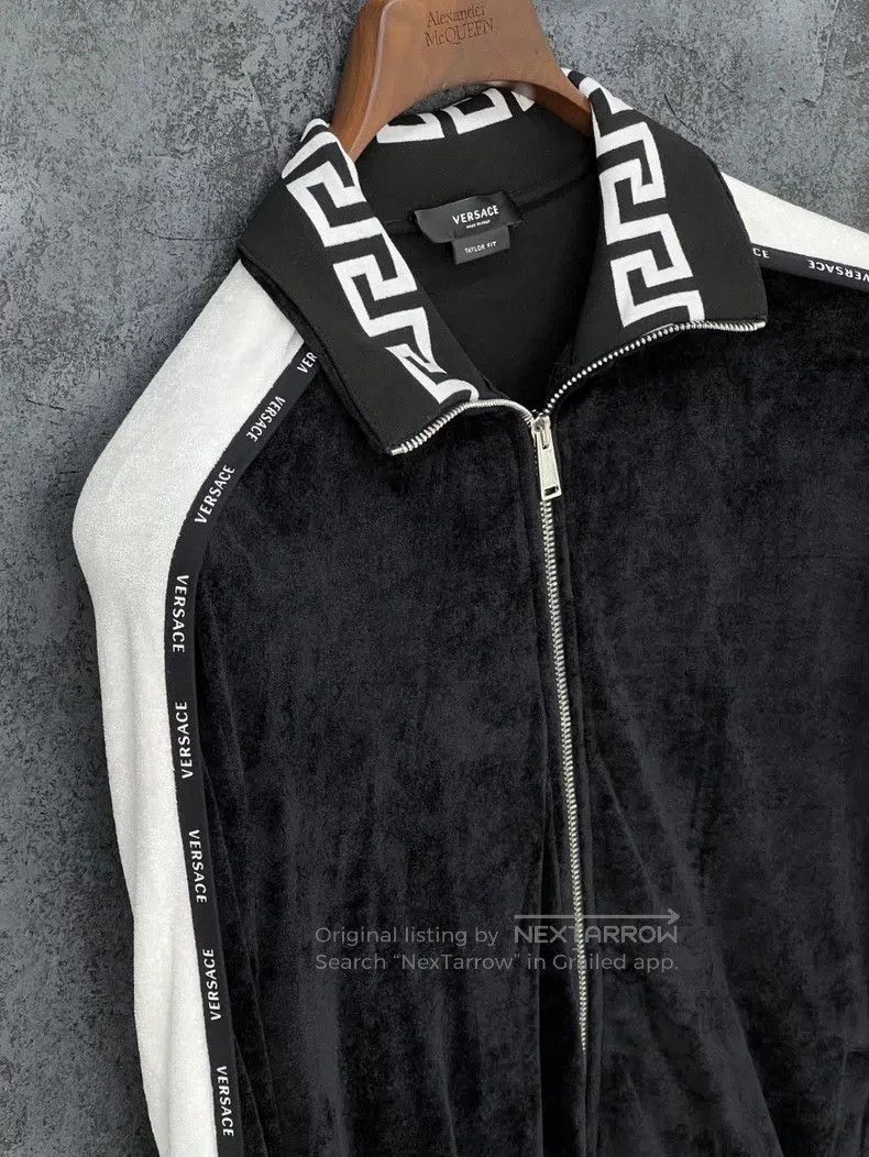 Versace Versace Greek back-grain velvet coat Size US M / EU 48-50 / 2 - 6 Thumbnail