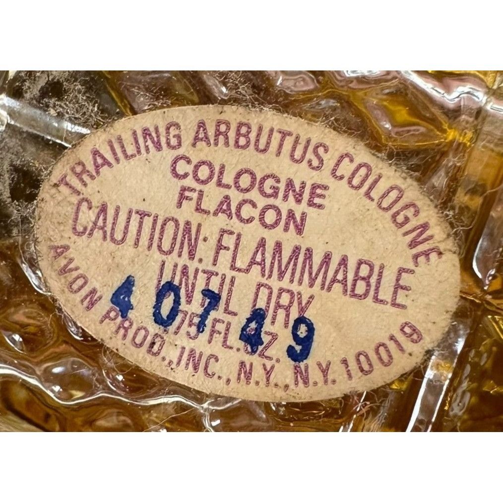 Vintage Vintage 1979 Avon Trailing Arbutus Cologne Flacon 0.75oz 3/4 Size ONE SIZE - 5 Thumbnail