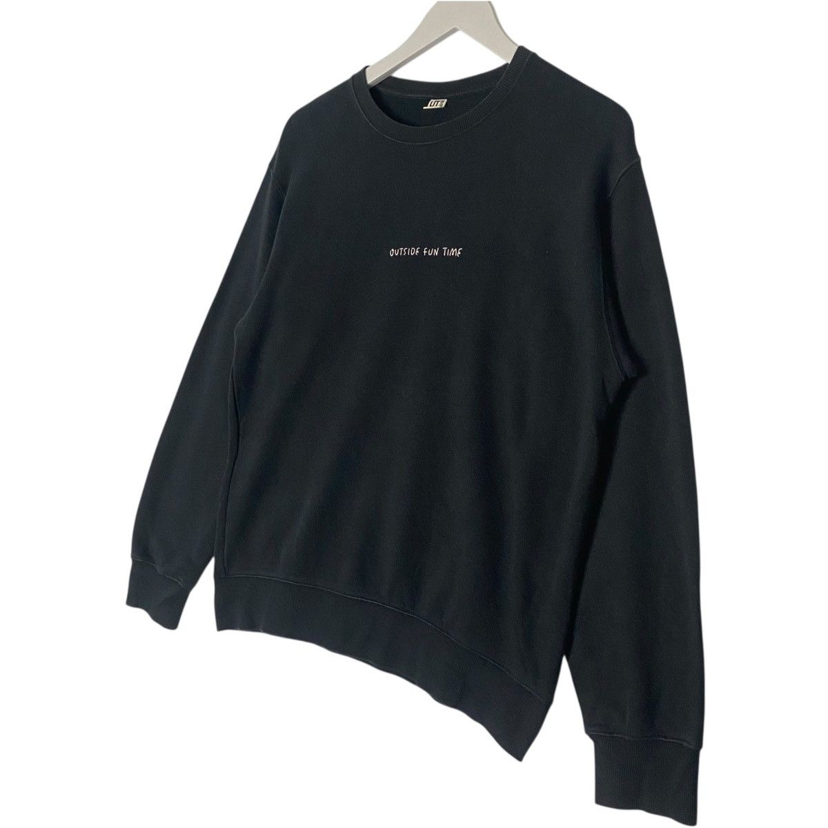 Vintage Vintage Ut Outside Fun Time Embroidered Sweatshirt Black Size US M / EU 48-50 / 2 - 2 Thumbnail