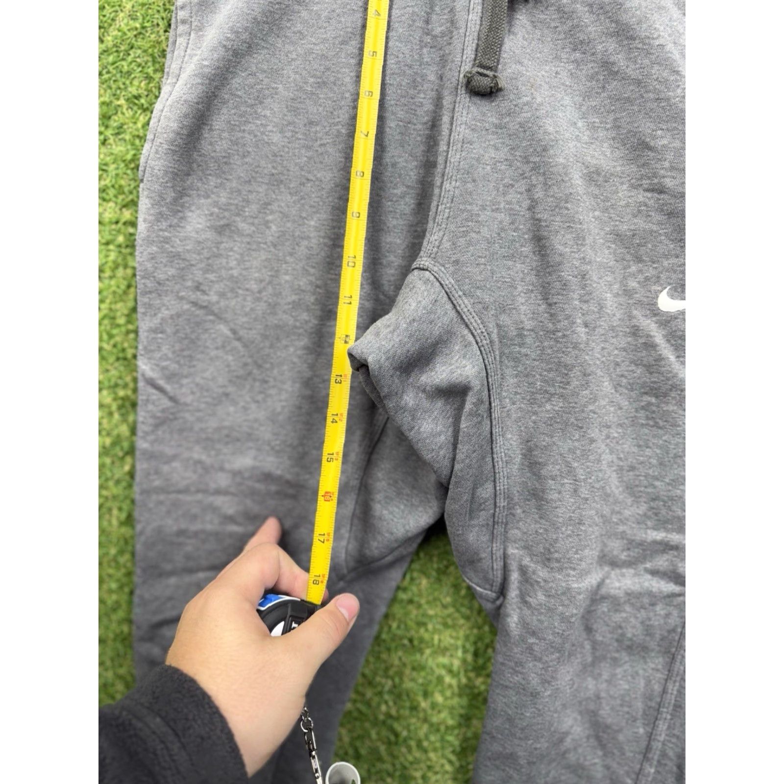 Nike Nike Sweatpants Mens Small Club Fleece Grey Straight Leg Comfort Lounge Y2K 90s Size US 29 - 4 Thumbnail
