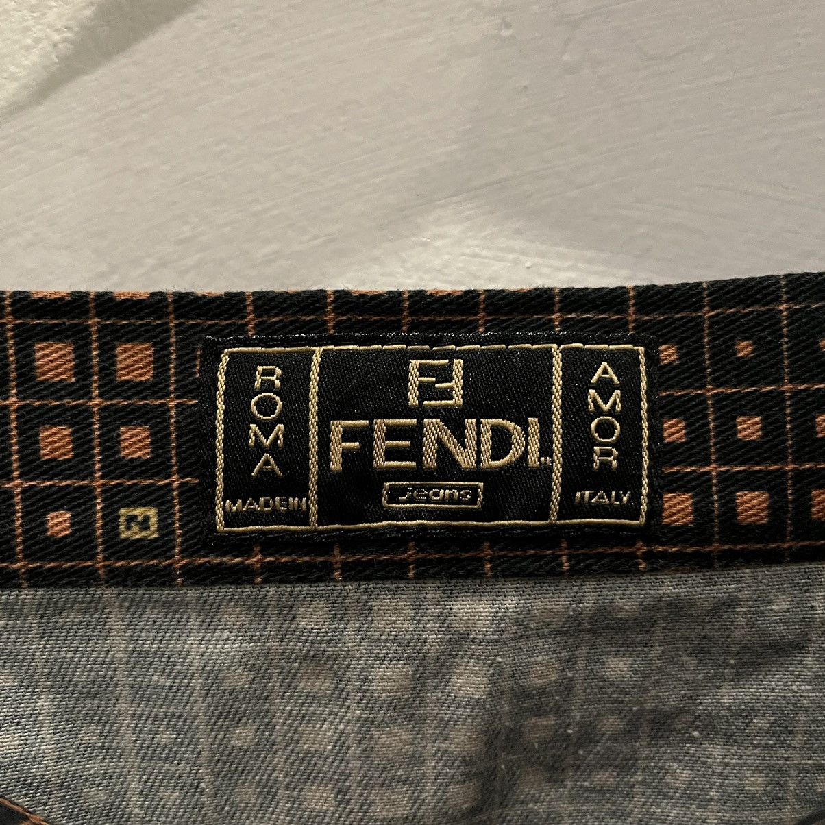Fendi Vintage 90/Y2K Fendi Roma Mini Skirts Made In Italy Size 28" / US 6 / IT 42 - 7 Thumbnail