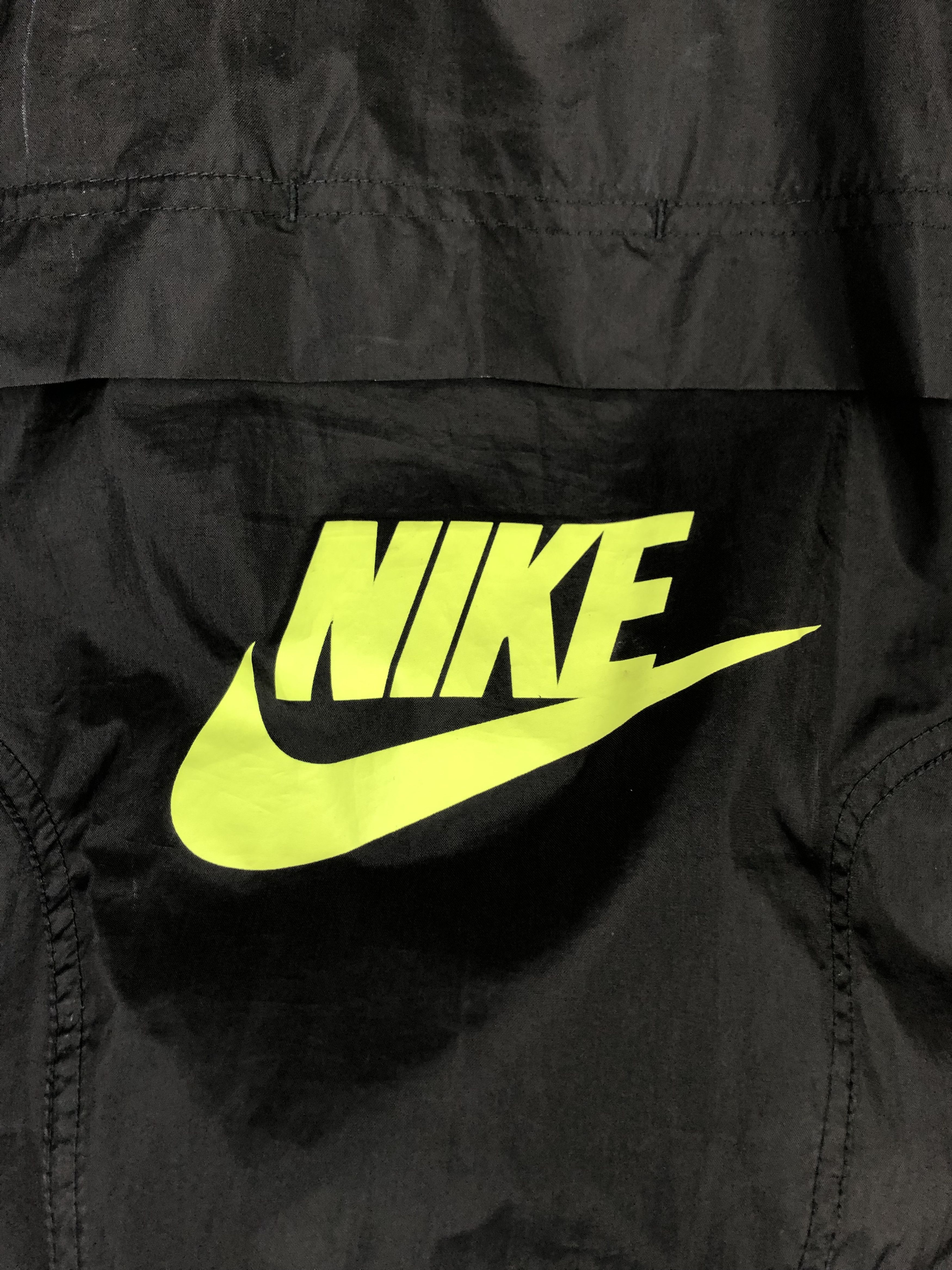Nike Vintage Nike Borussia Dortmund Football Jacket Windbreaker Size US M / EU 48-50 / 2 - 15 Thumbnail