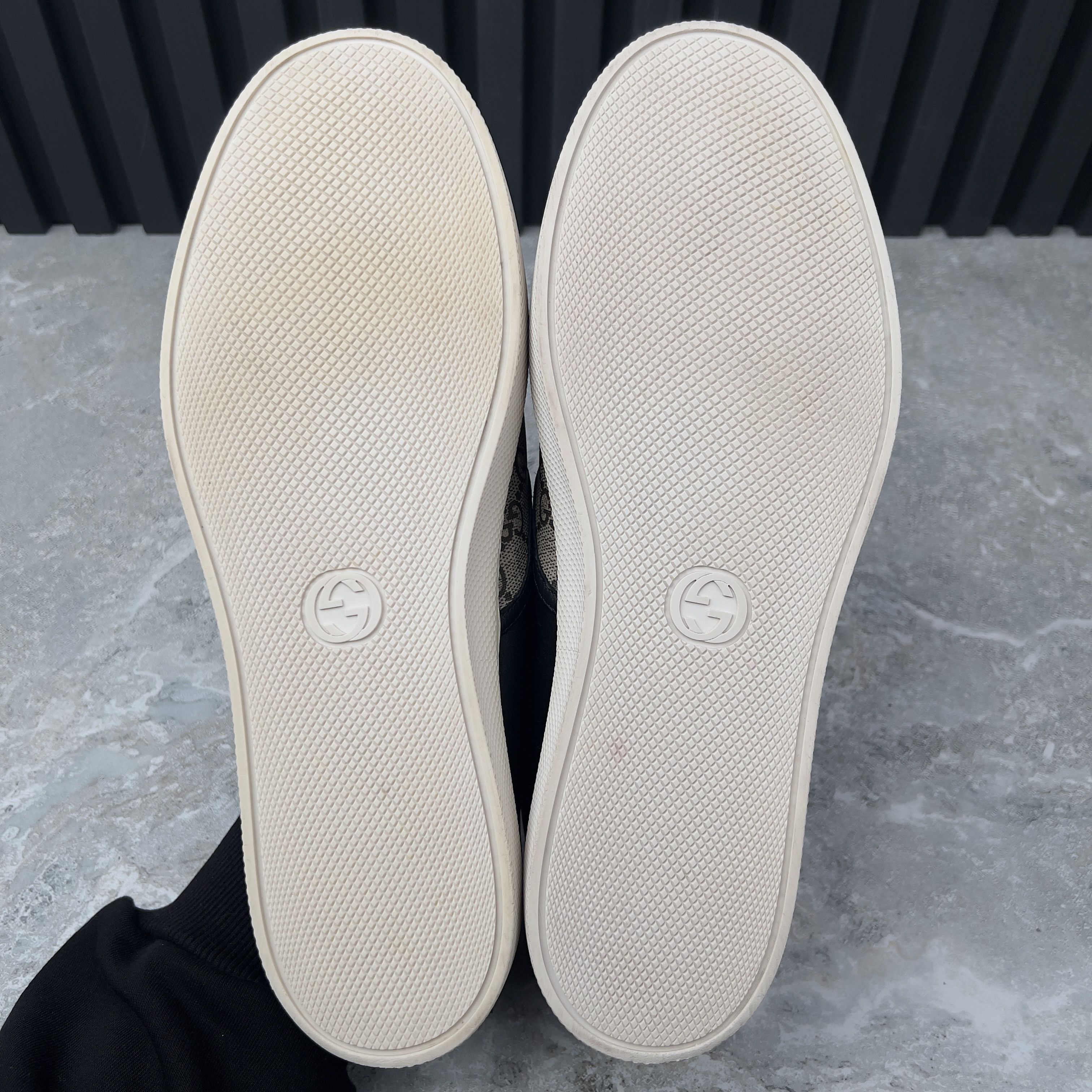 Gucci Gucci Dublin Tiger GG Supreme Slip-On Leather Size US 12 / EU 45 - 10 Thumbnail