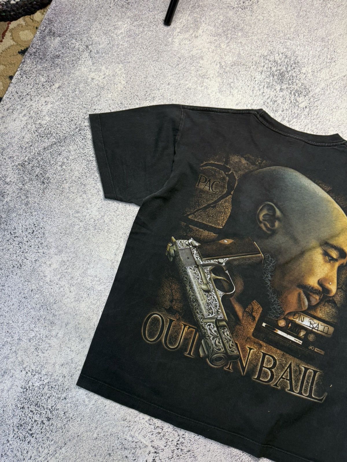 Vintage Vintage 2Pac Rap Tee Rock Tees 1996 Grail Very Rare Tee L Size US L / EU 52-54 / 3 - 17 Thumbnail