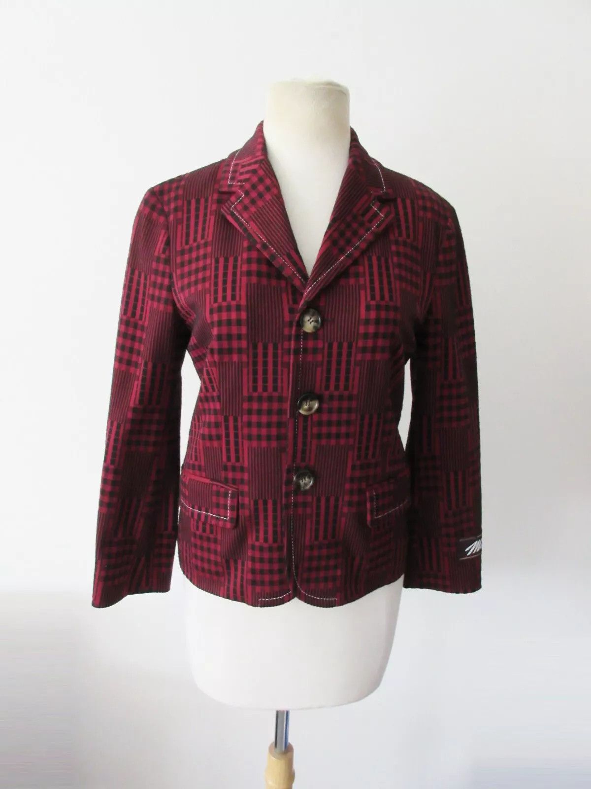 o1w1db10225 Blazer in Red & Black