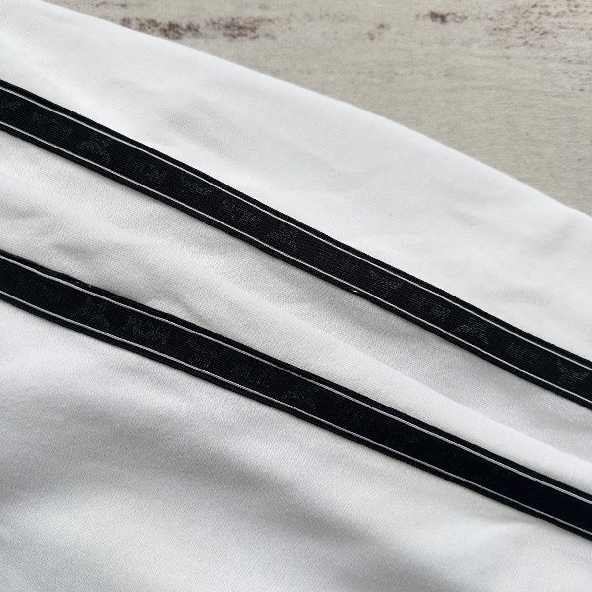 MCM MCM LOGO EMBROIDERED SIDE STRIPE SWEATPANTS Size US 44 / EU 60 - 8 Thumbnail