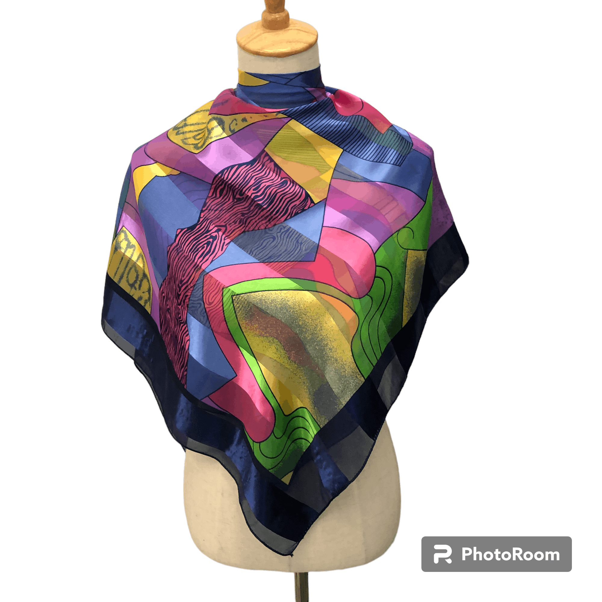 Vintage Art Picasso Polyester Scarf M289 Size ONE SIZE - 1 Thumbnail