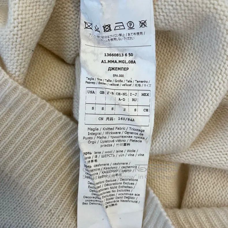 Max Mara Max Mara Classic M-Neck Cashmere Sweater Size S / US 4 / IT 40 - 4 Thumbnail