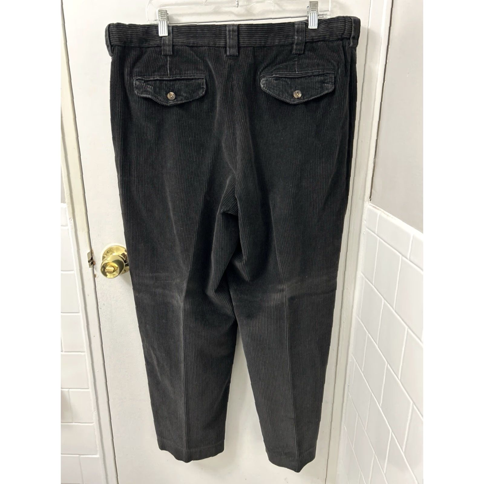 Vintage LL Bean Corduroy Pants Mens 38x29 Black Comfort Waist Zipper Button Pleated Straight Leg Regular Size US 38 / EU 54 - 6 Thumbnail