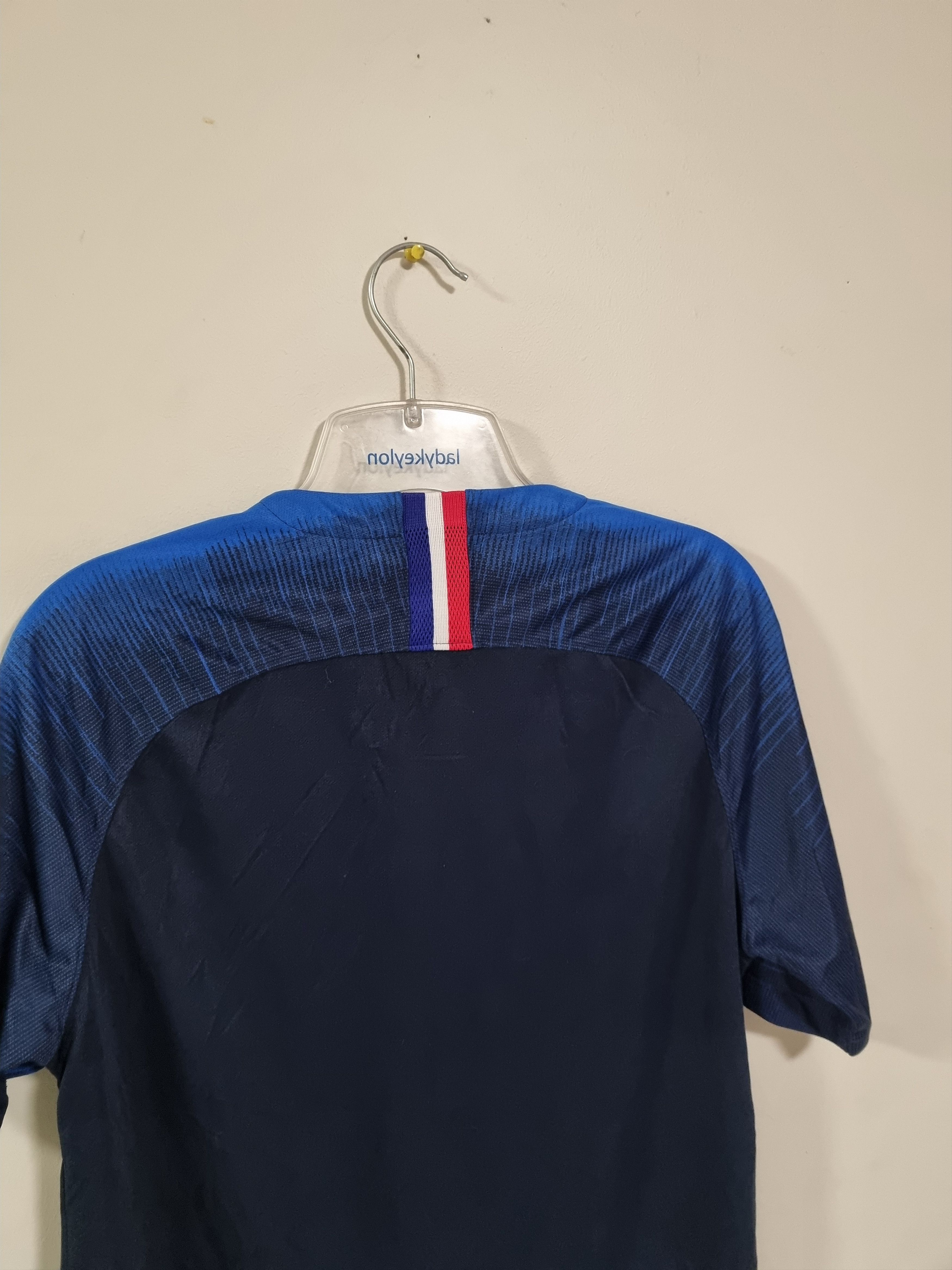Nike Nike France 2018 jersey Size US M / EU 48-50 / 2 - 3 Thumbnail
