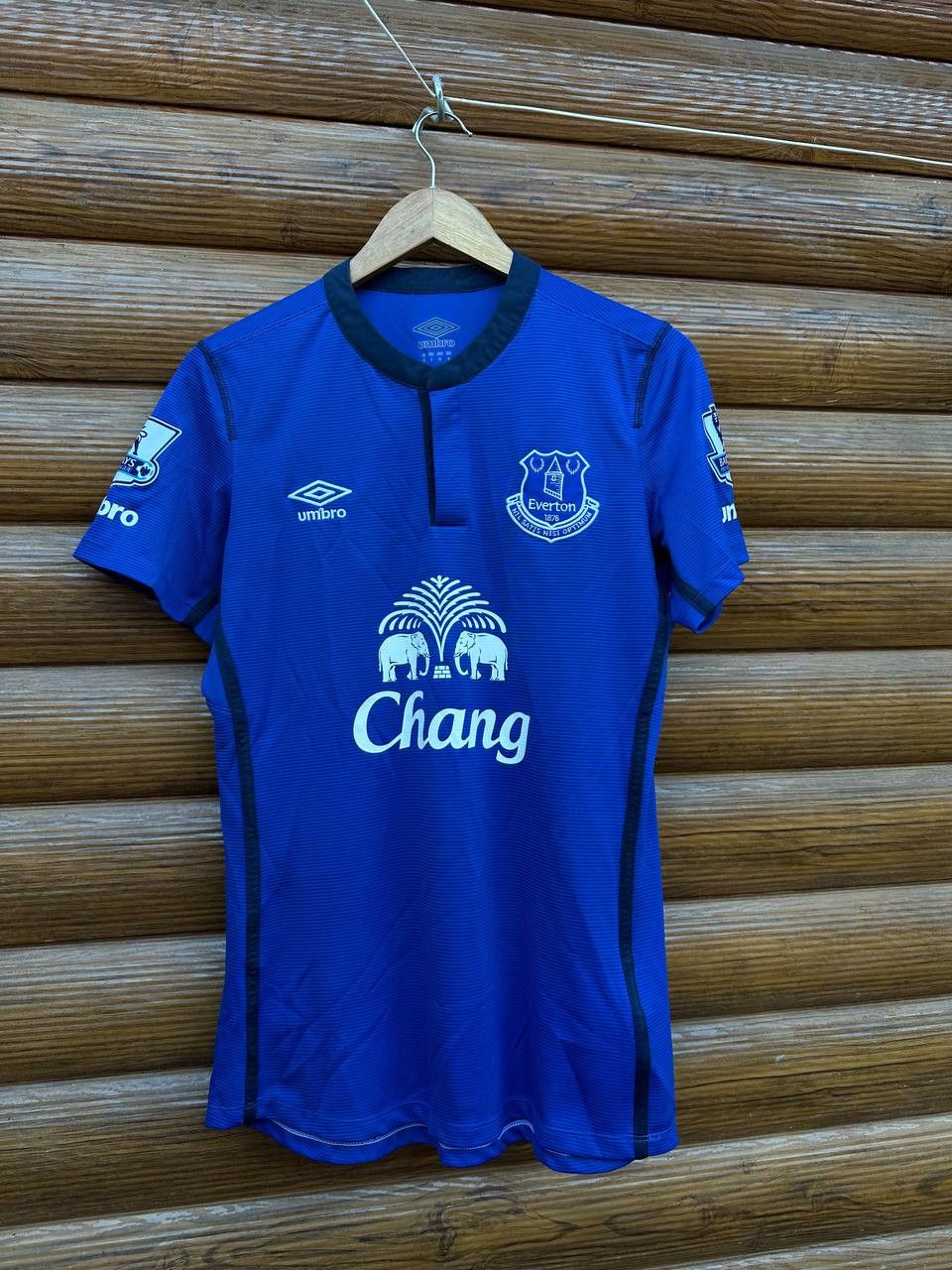 Umbro EVERTON HOME FOOTBALL SHIRT SOCCER JERSEY UMBRO Size US M / EU 48-50 / 2 - 1 Thumbnail