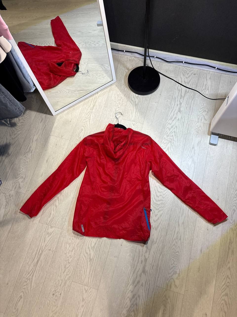 Salomon Salomon light jacket/mini bag Size:M Size US M / EU 48-50 / 2 - 3 Thumbnail