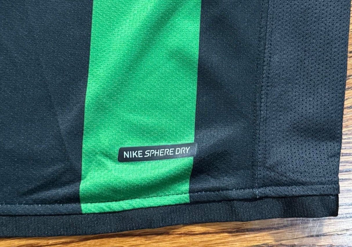 Nike Vintage Nike The Celtic Football Club Carling Jersey Size XL Size US XL / EU 56 / 4 - 5 Thumbnail