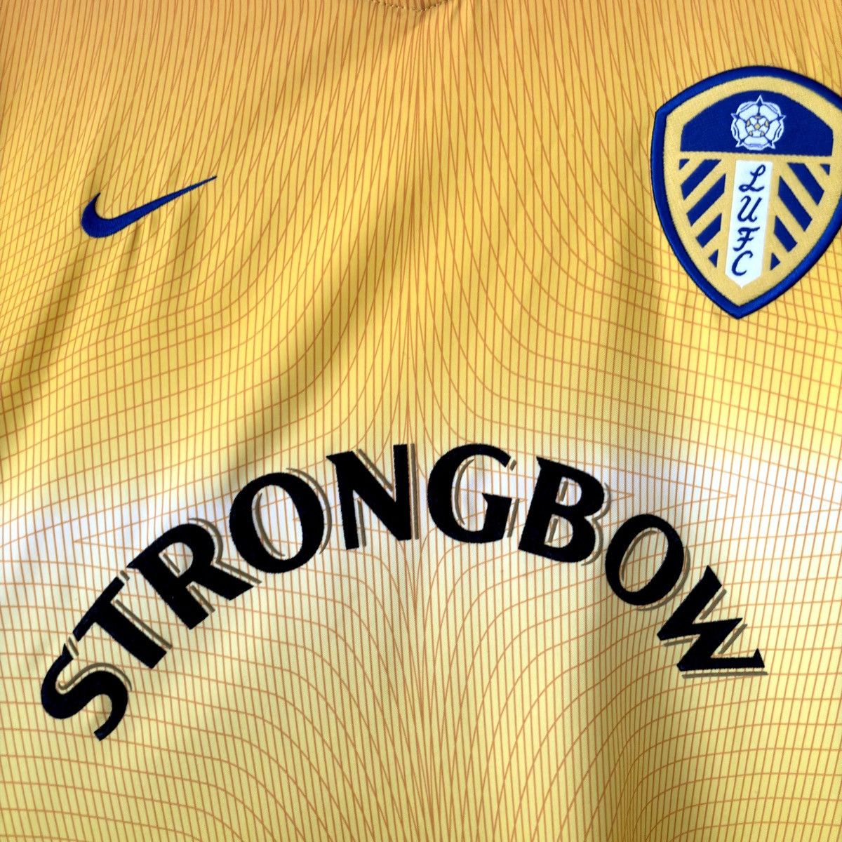 Nike × Vintage 2002 2004 Leeds United Nike Vintage Away Kit Soccer Jersey Size US XL / EU 56 / 4 - 4 Thumbnail