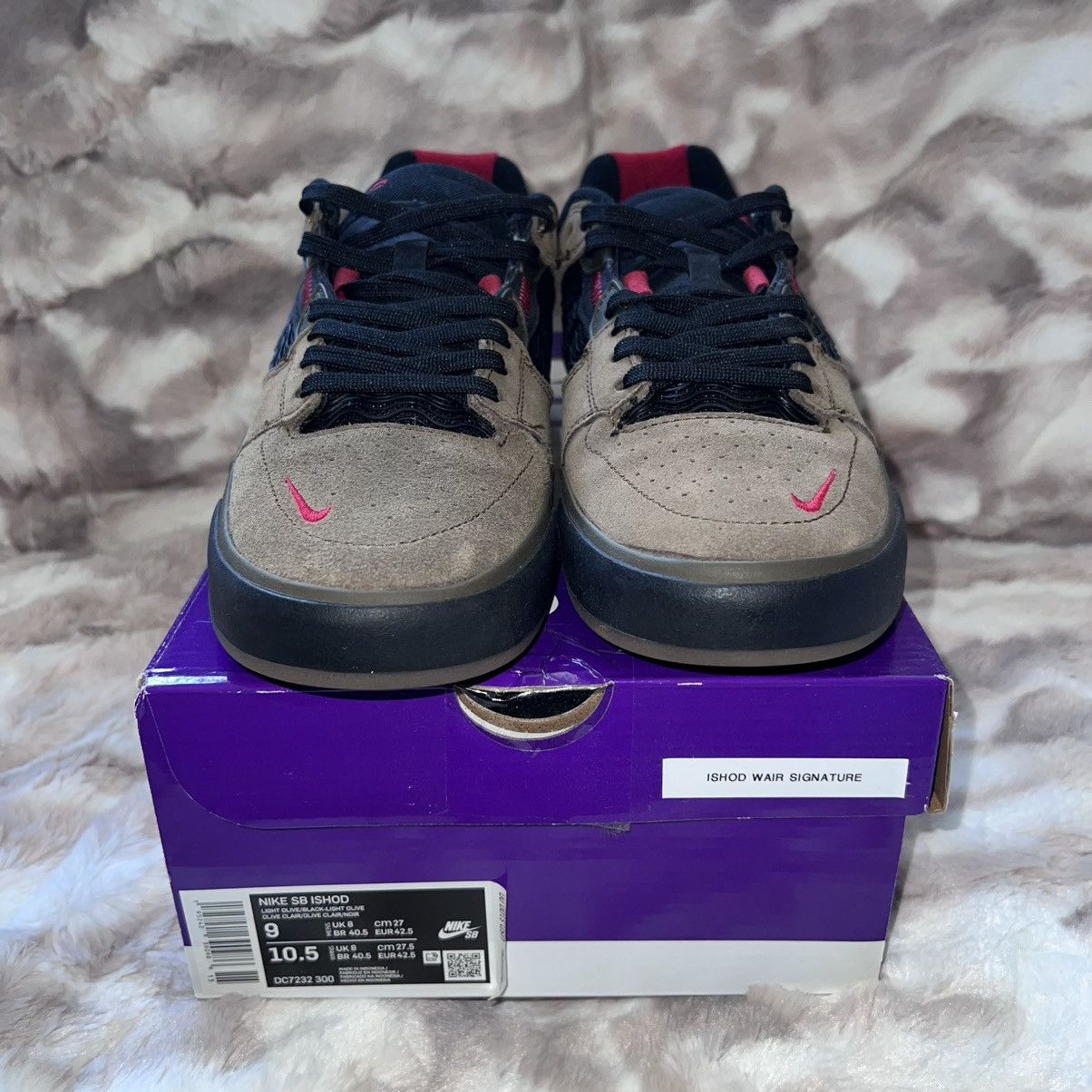 Nike NIKE SB ISHOD WAIR LIGHT OLIVE Size US 9 / EU 42 - 2 Thumbnail