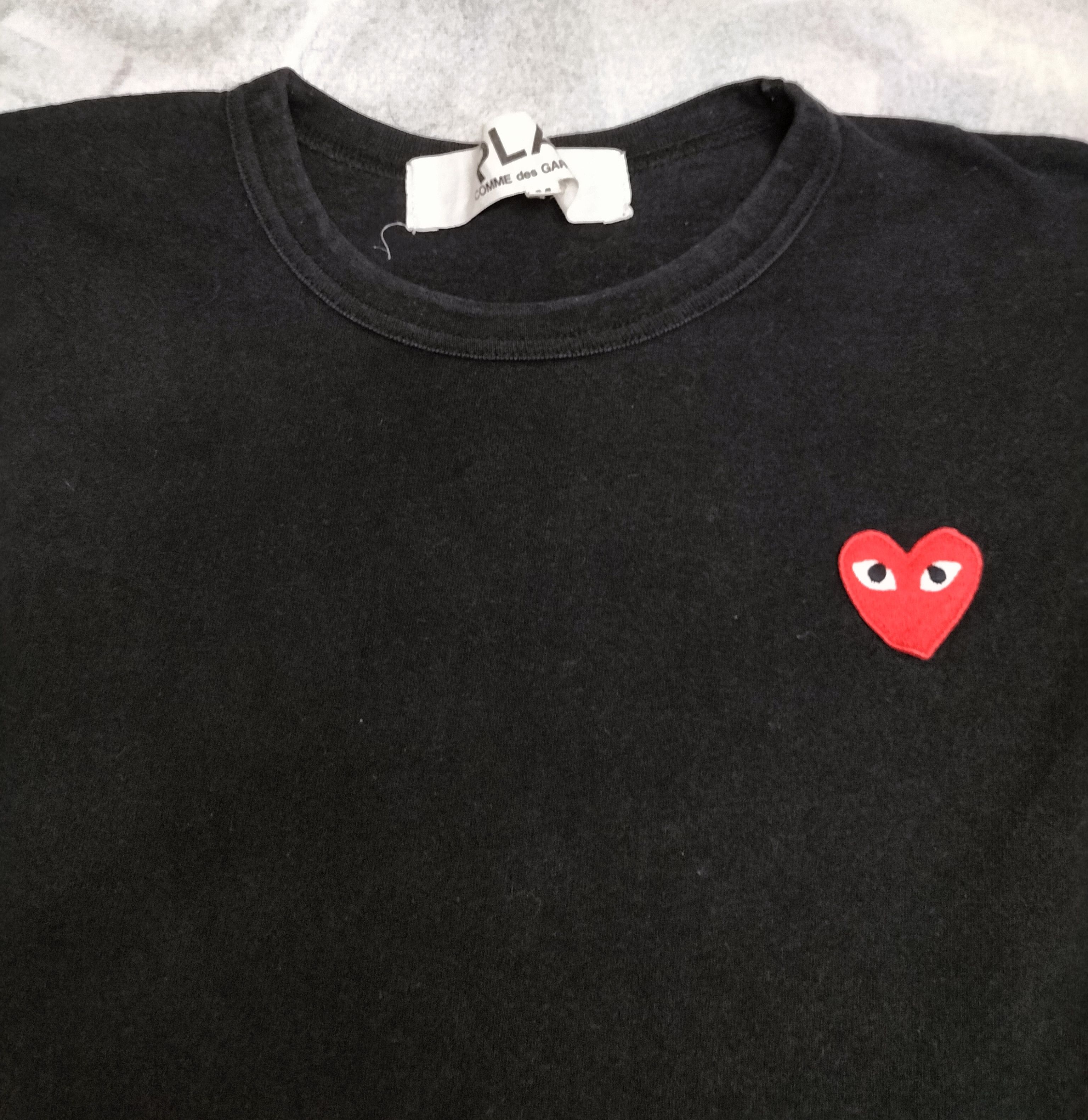 Comme des Garcons Comme Des garcons play tshirt Size US M / EU 48-50 / 2 - 3 Thumbnail