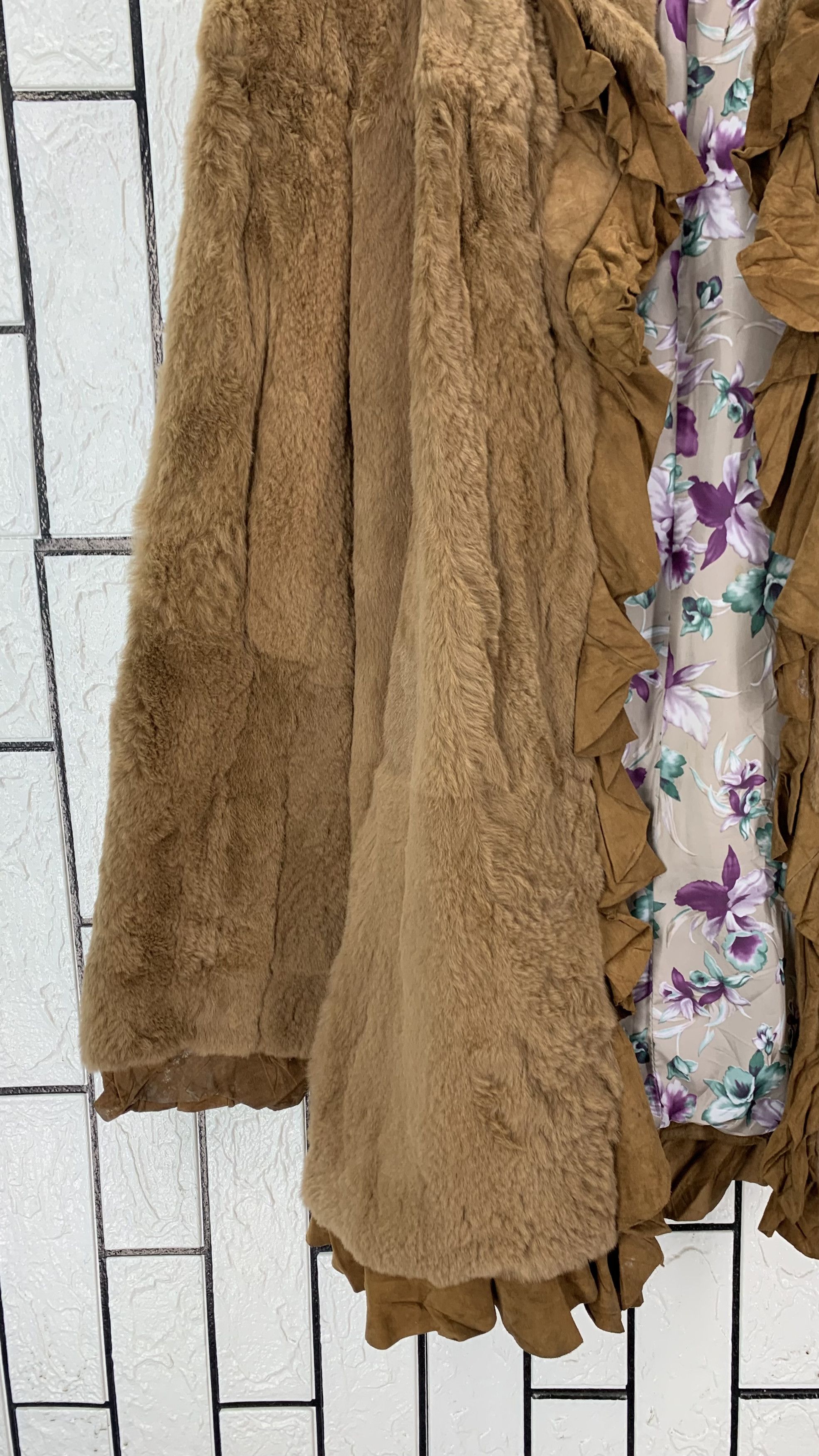 Genuine Leather 📣BESTOFFERNOW Ana Capri Goatskin Rabbit Fur Size S / US 4 / IT 40 - 3 Thumbnail