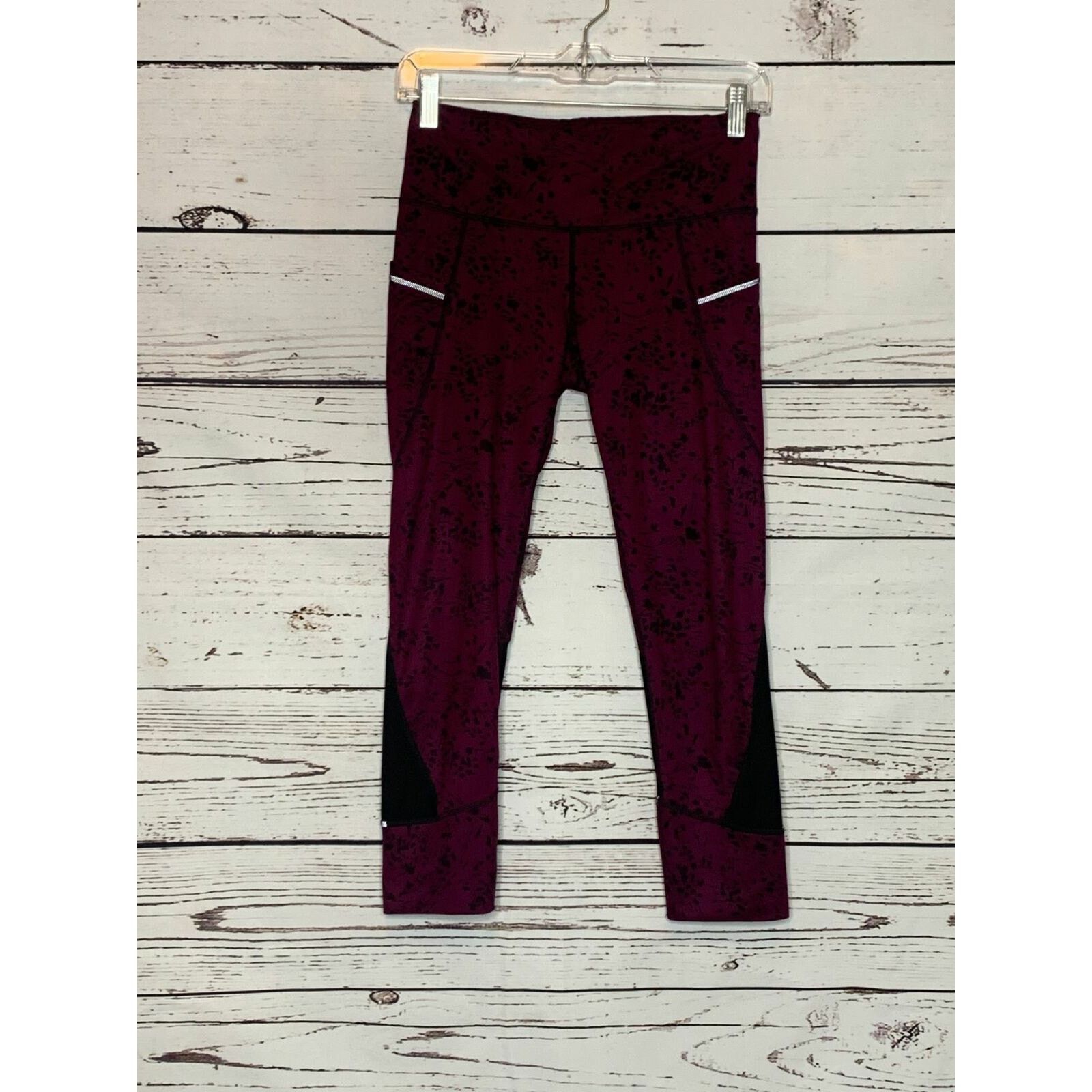 Athleta Athleta red wine and black crop pockets leggings size XS Size 26" / US 2 / IT 38 - 6 Thumbnail