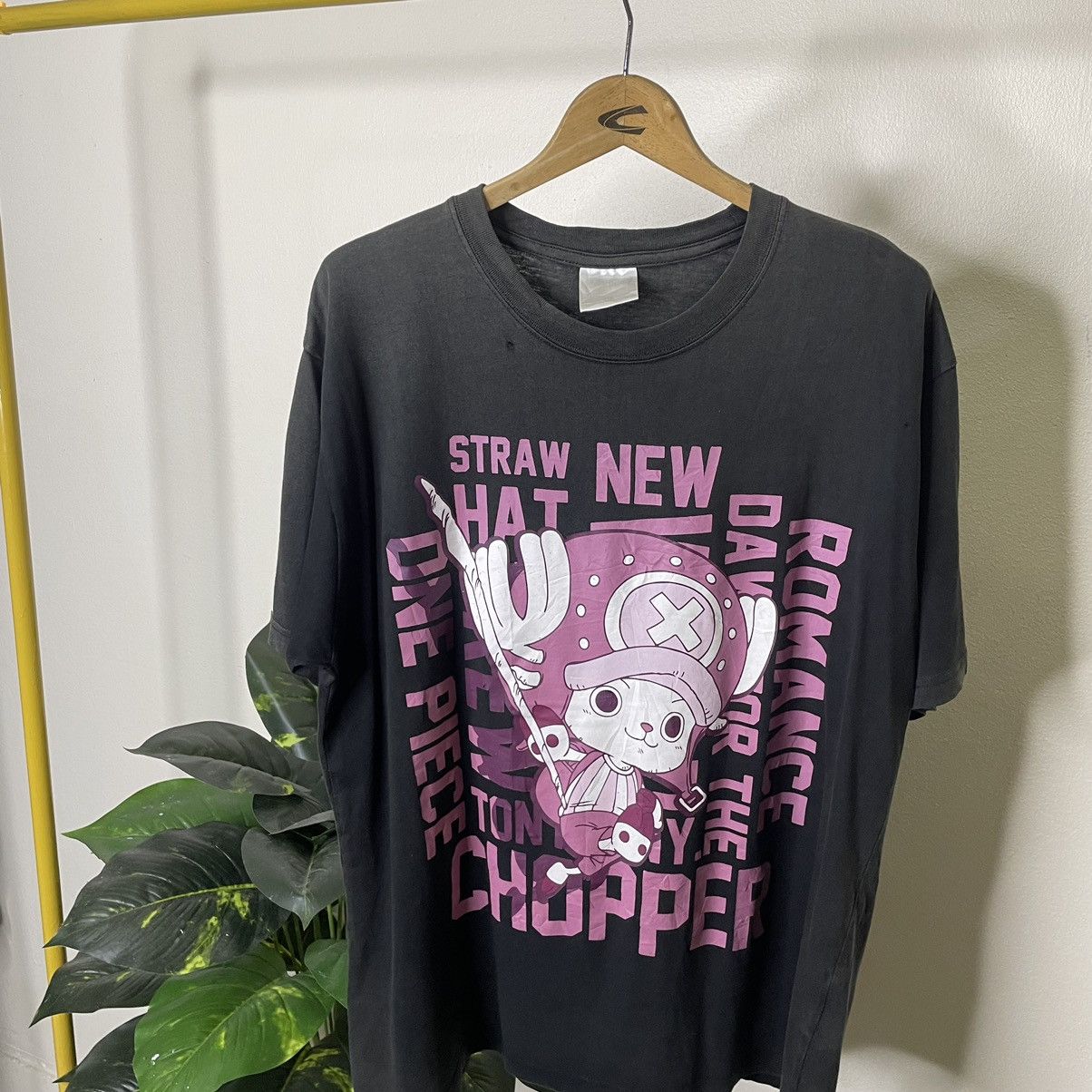 Anime × One Piece × Vintage Vintage 2000s One Piece Tony Chopper Anime Tee Faded Black Size US XL / EU 56 / 4 - 2 Thumbnail