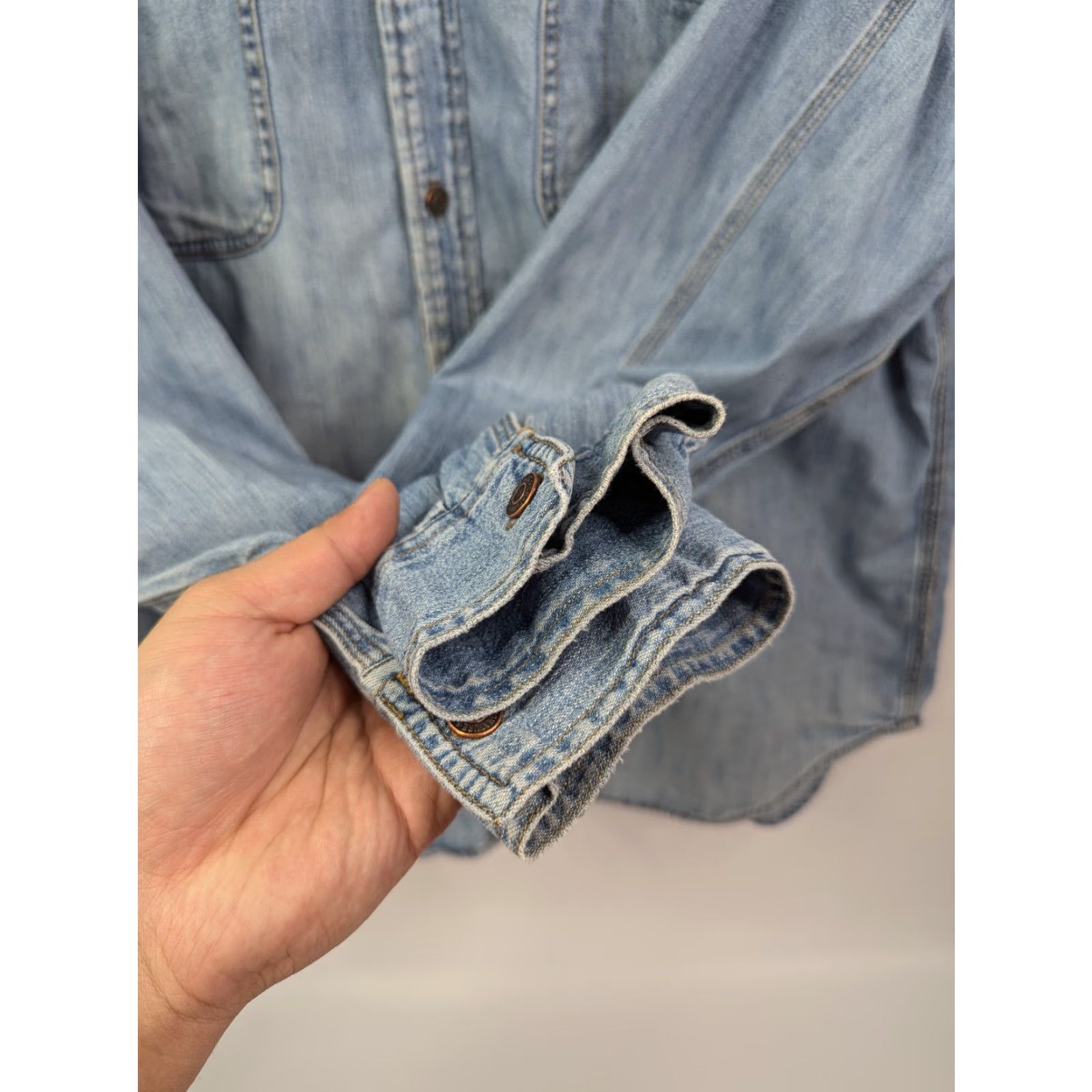 Levi's VINTAGE Levi's Signature Premium Shirt Mens XL Blue Denim Long Sleeve Button-Down 90s Classic Western Size US XL / EU 56 / 4 - 3 Thumbnail