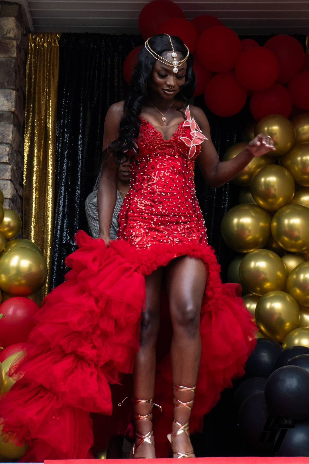 Custommade Prom Royalty: Luxe beaded gown with dramatic train Size S / US 4 / IT 40 - 4 Thumbnail
