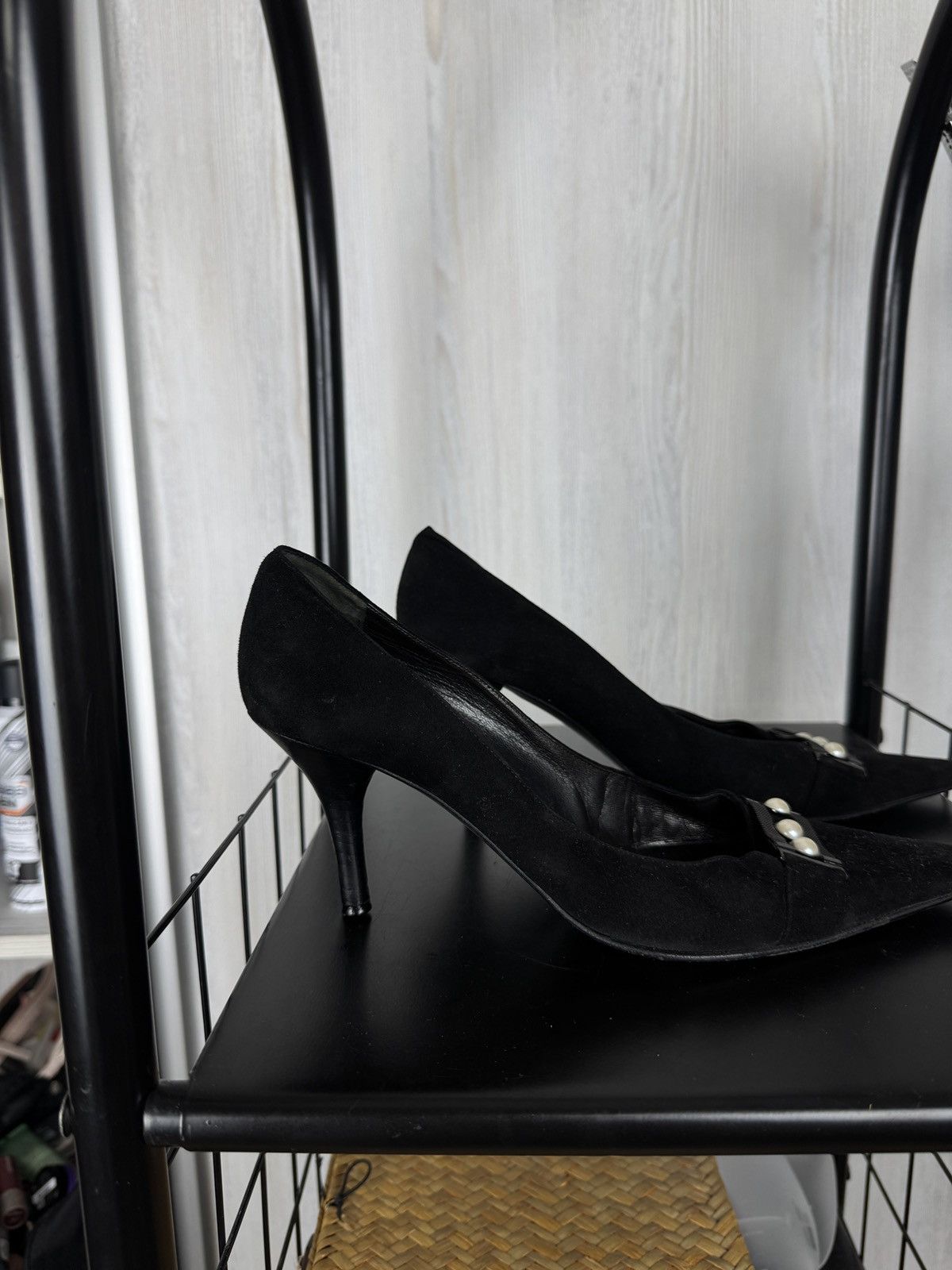 Chanel Chanel black suede leather pearls timeless classic heels Size US 8 / IT 38 - 3 Thumbnail