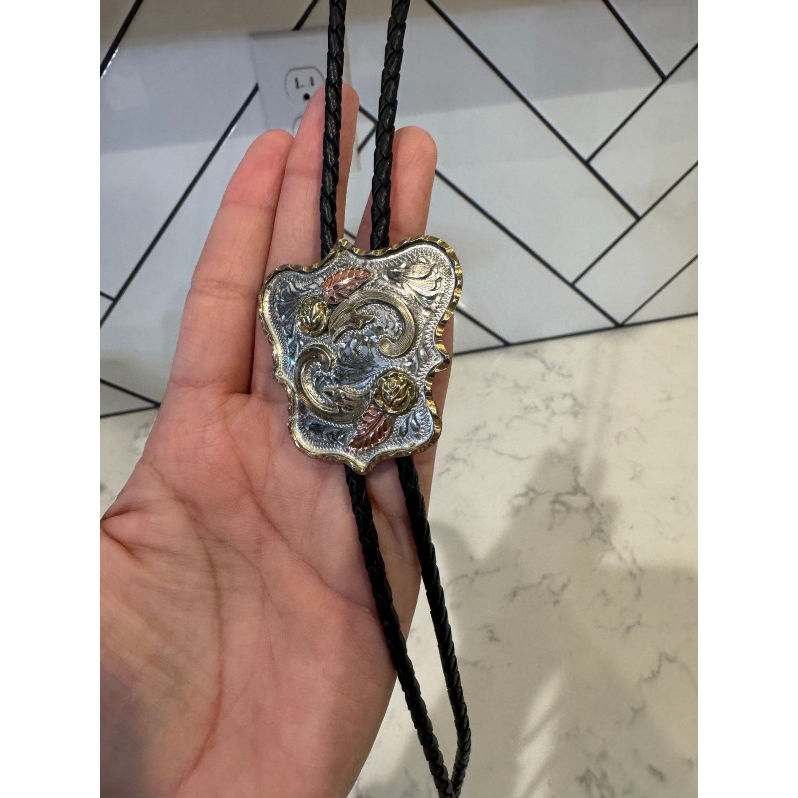 Vintage Vintage silver gold copper plated rose leaf leather bolo Size ONE SIZE - 7 Thumbnail