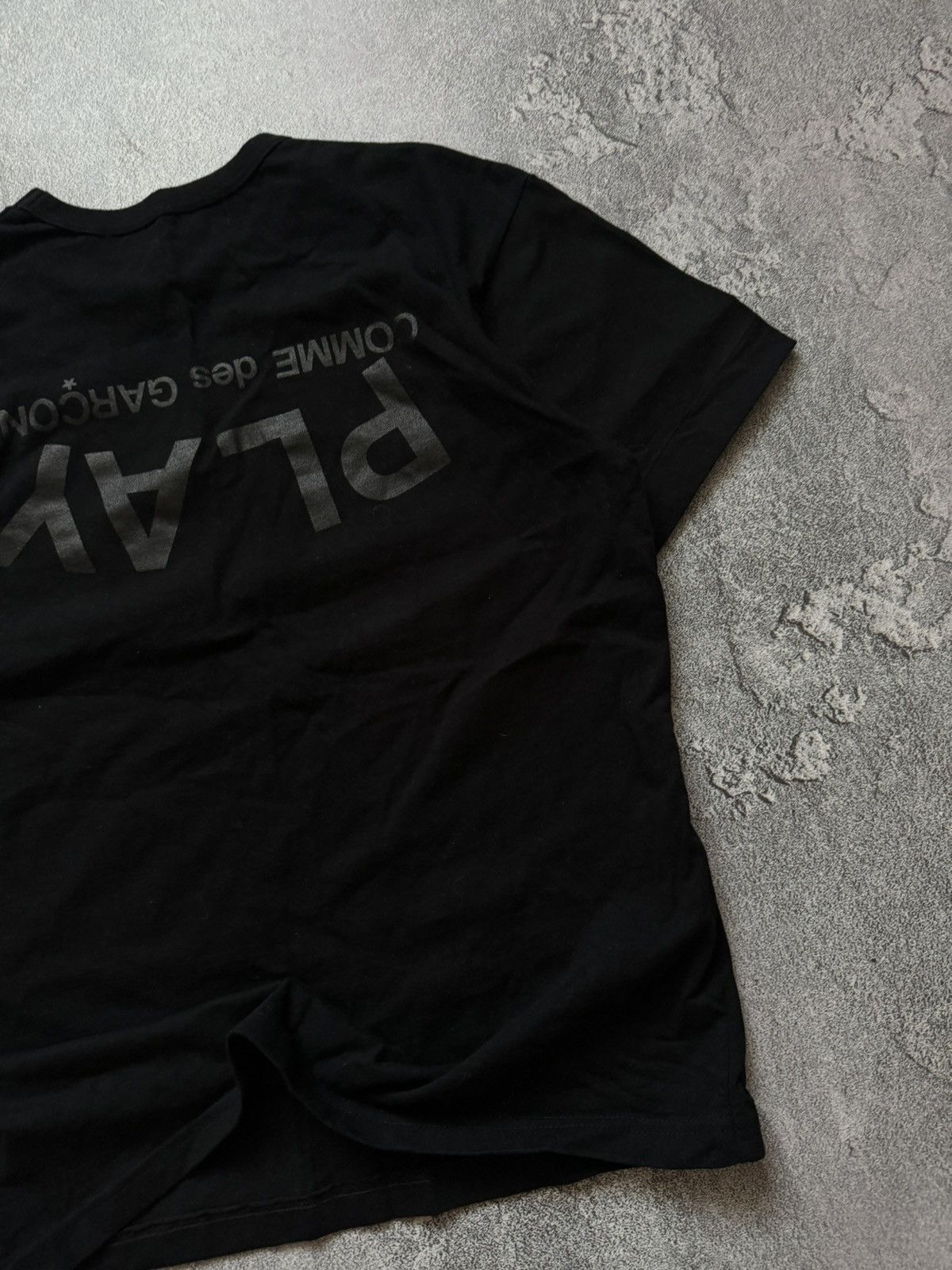 PLAY comme des garçons big logo tee T-shirt polo
