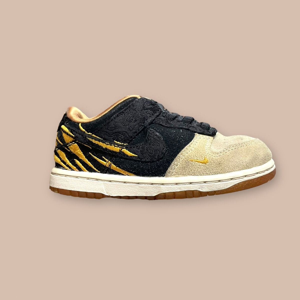 Nike Nike Dunk Low TD ‘God of Wealth’ Size US 5 / EU 37 - 9 Thumbnail