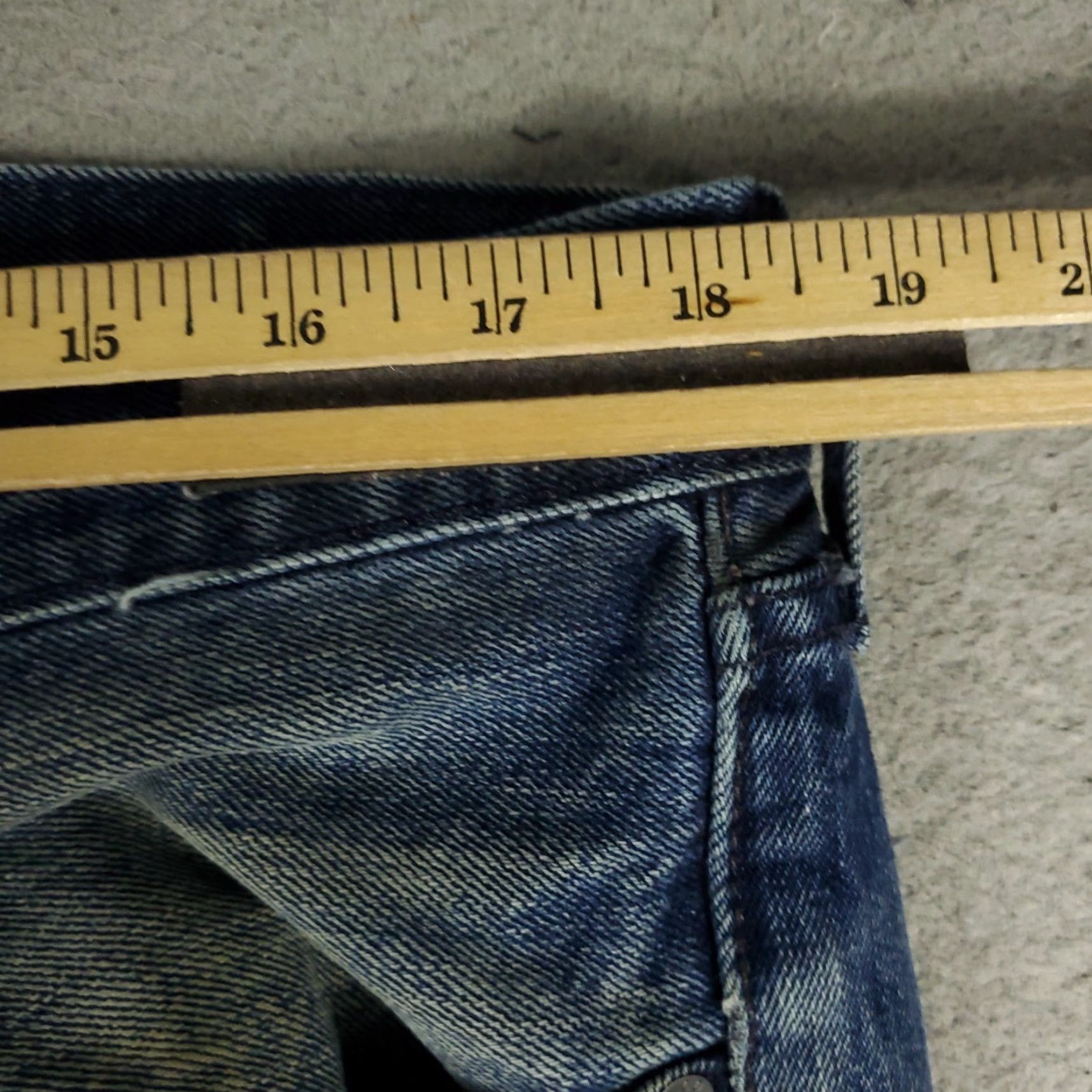 Levi's Levi's 501 Jeans Men's Regular Fit Mid Rise Blue Denim Pants 36x30 Button Fly Straight Leg 5-Pocket USA Modern Classic Vintage: No Size US 36 / EU 52 - 4 Thumbnail