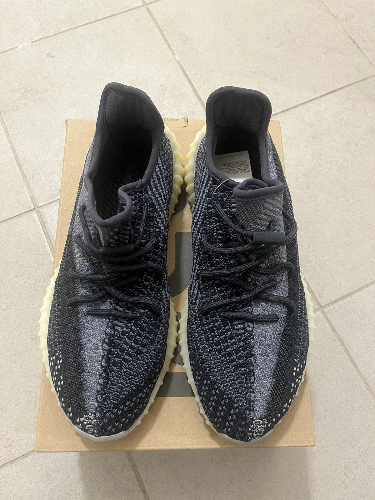 Adidas × Kanye West Adidas Yeezy Boost 350 V2 “Carbon” Sz 10.5us Size US 10.5 / EU 43-44 - 4 Thumbnail