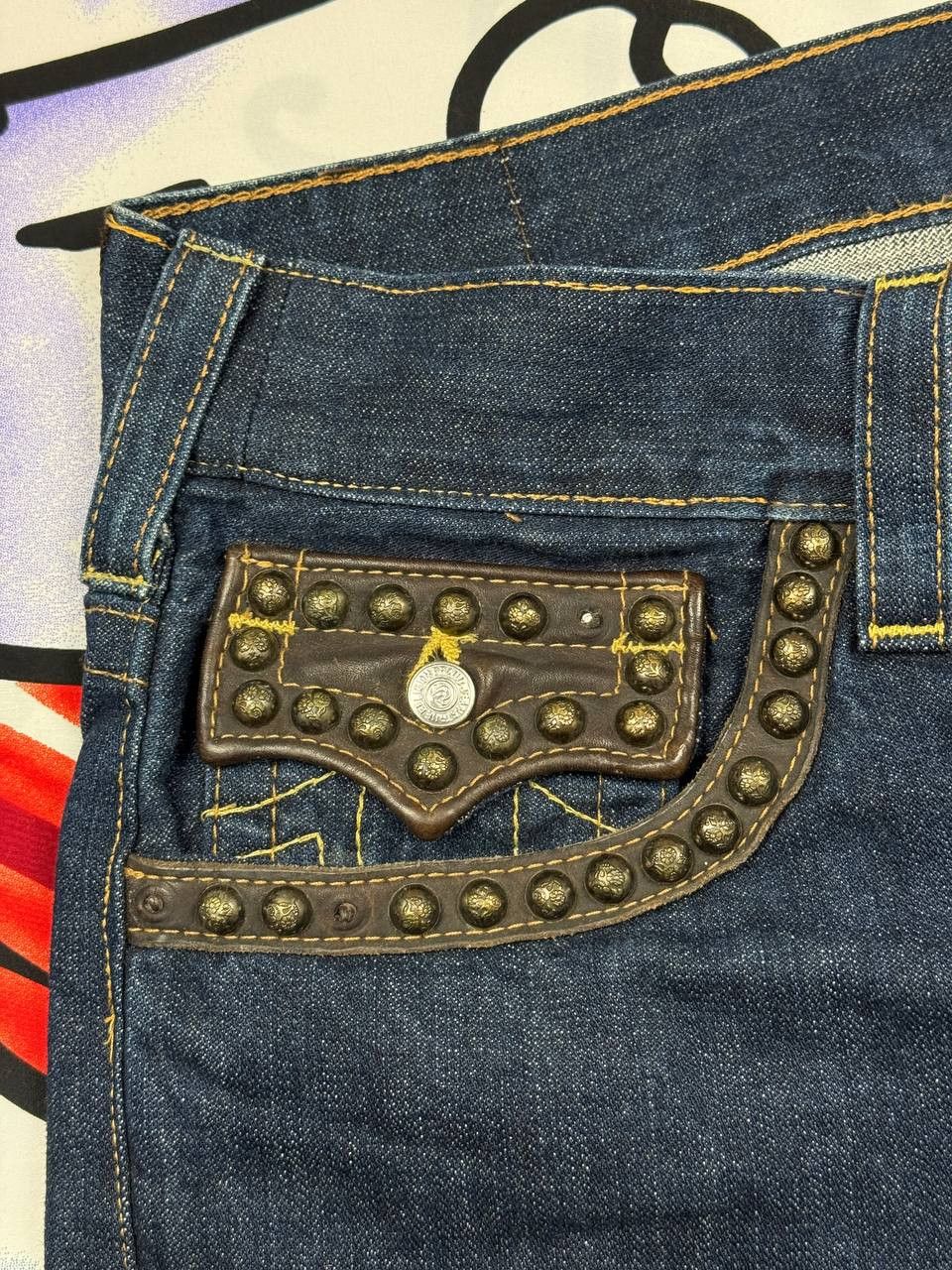 True Religion Vintage True Religion Denim Straight Jeans Leather Flap Size US 34 / EU 50 - 4 Thumbnail