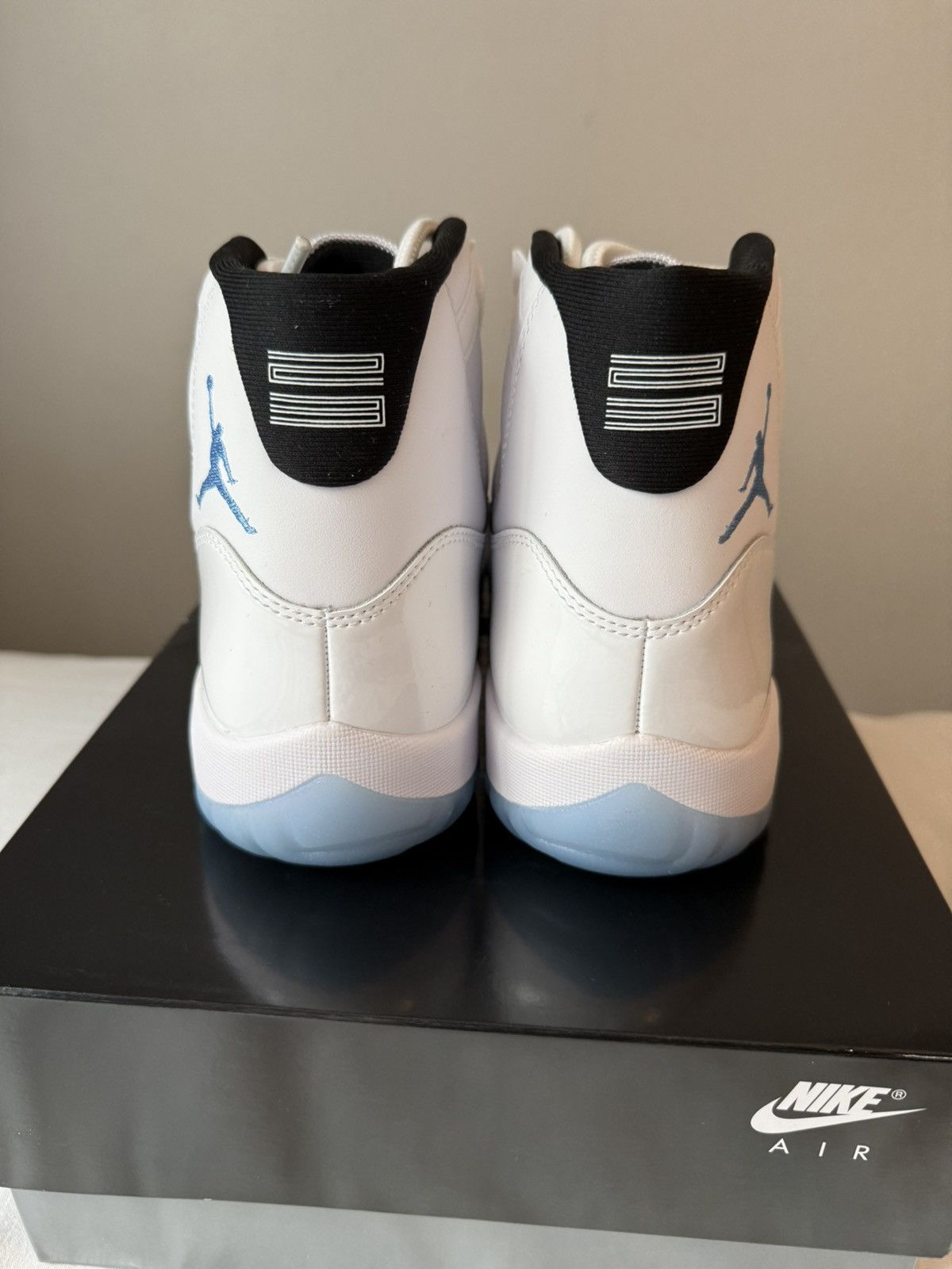 Jordan Brand × Nike NIKE AIR JORDAN 11 RETRO WHITE / LEGEND BLUE Size US 10 / EU 43 - 5 Thumbnail