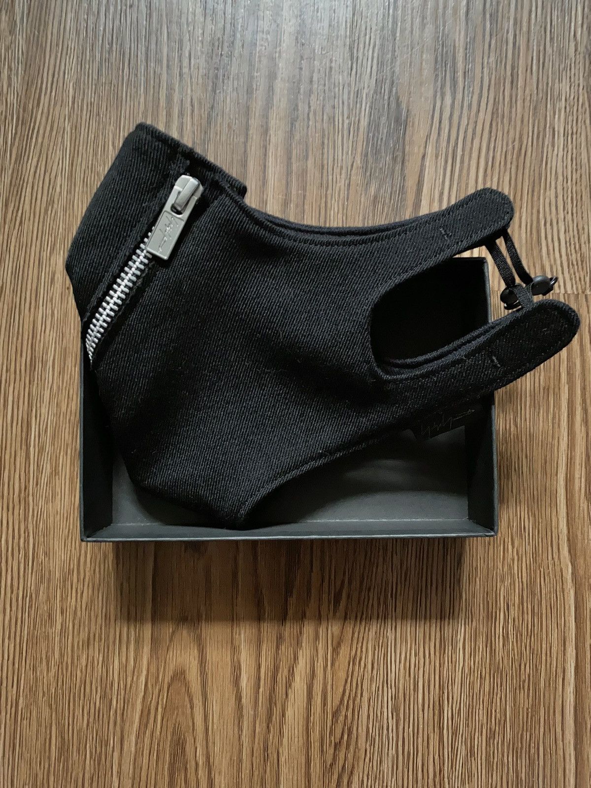 Yohji Yamamoto Yohji Yamamoto Pour Homme Wool Gabardine FaceMask AW21 Look1 Size ONE SIZE - 4 Thumbnail