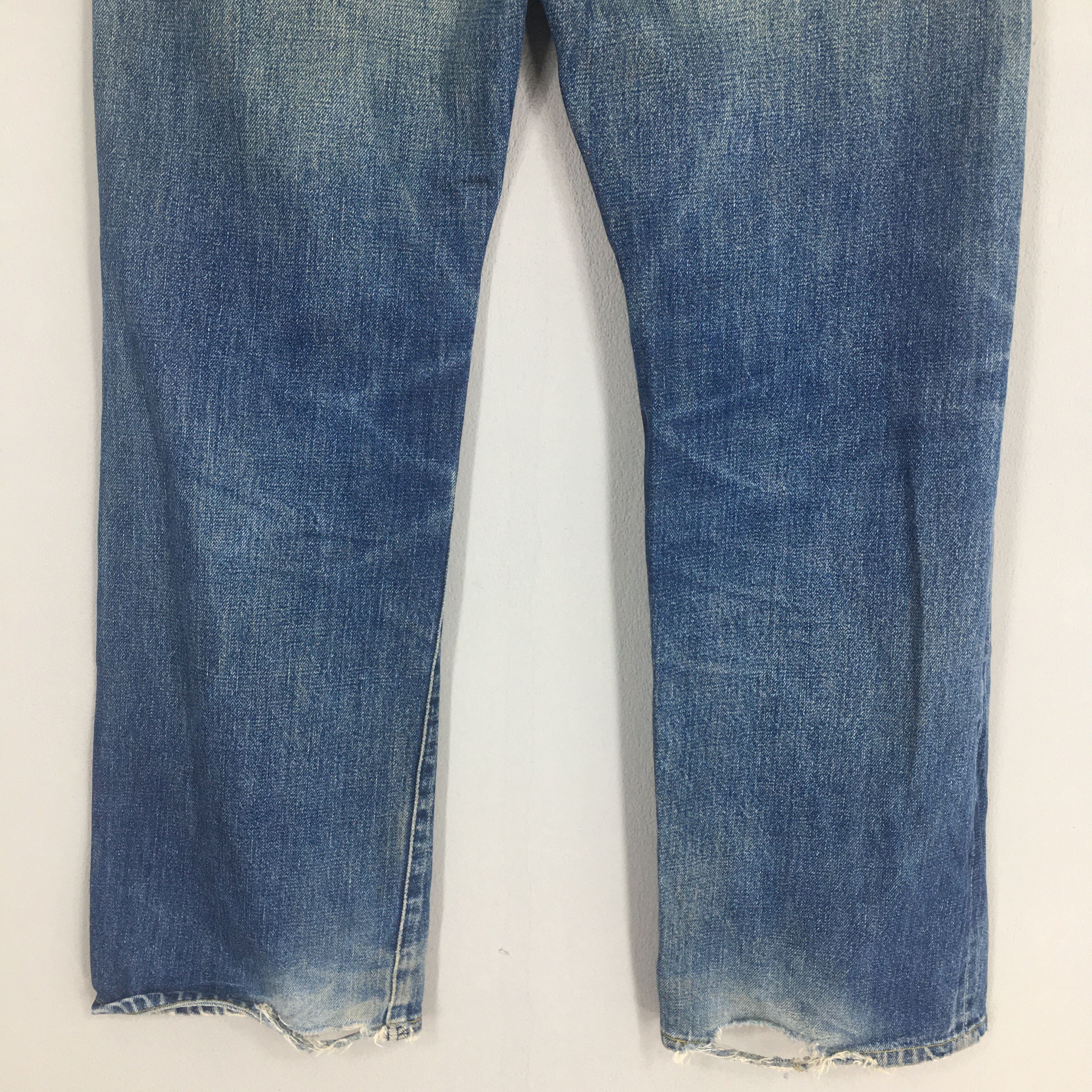 Levi's × Levi's Vintage Clothing × Vintage Size 28x30.5 Vintage Levi's 702 LVC Redline Selvedge Jeans Size 28" / US 6 / IT 42 - 11 Thumbnail