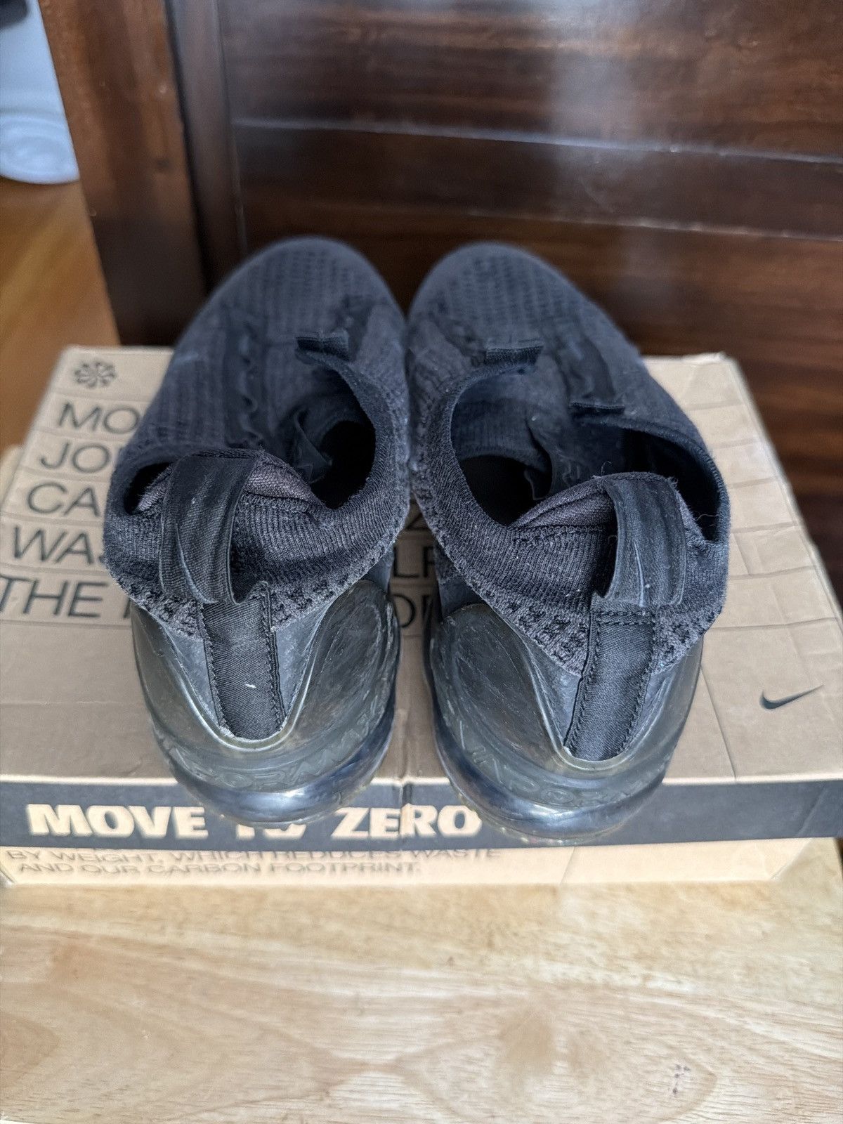 Nike Nike Air VaporMax 2021 Flyknit Triple Black Size US 10 / EU 43 - 6 Thumbnail