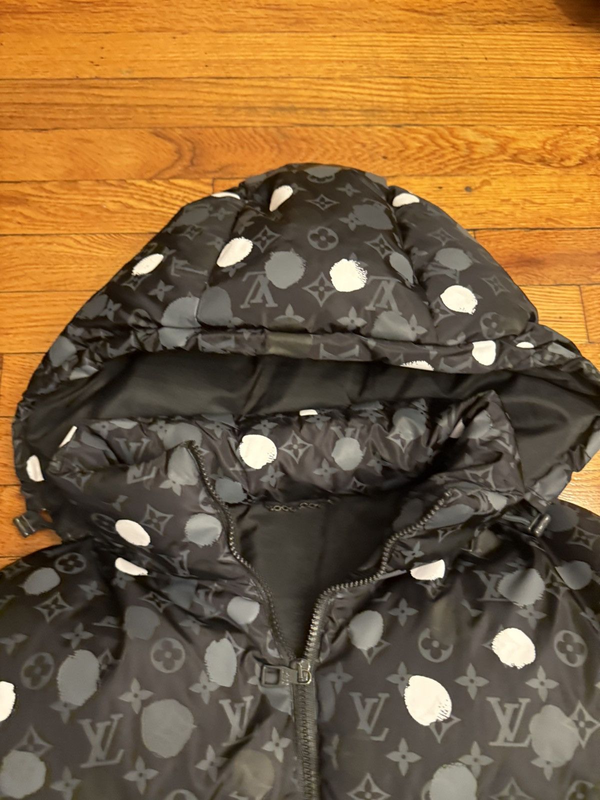 Louis Vuitton × Yayoi Kusama Louis Vuitton X Yayoi Kusama Puffer Jacket Size 52 / Large Size US L / EU 52-54 / 3 - 5 Thumbnail