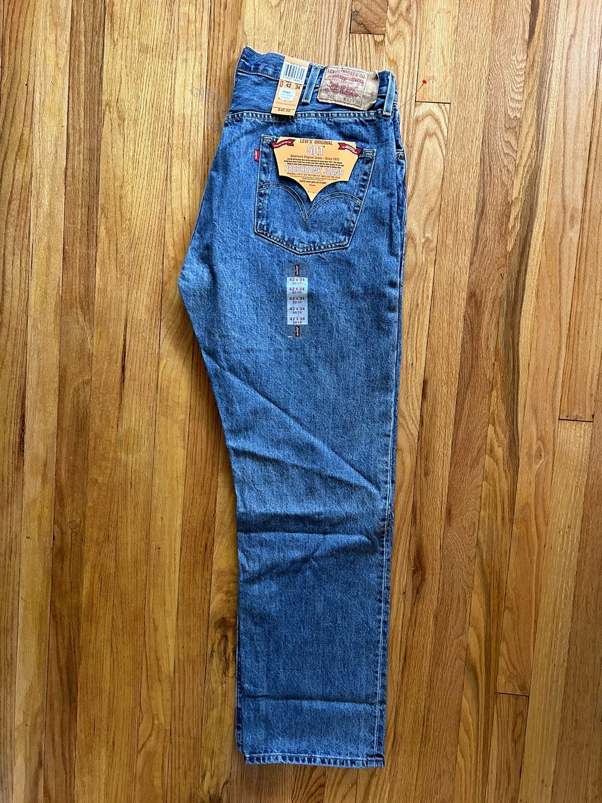 Levi's VINTAGE Levi’s 501 DEADSTOCK Size US 42 / EU 58 - 1 Thumbnail