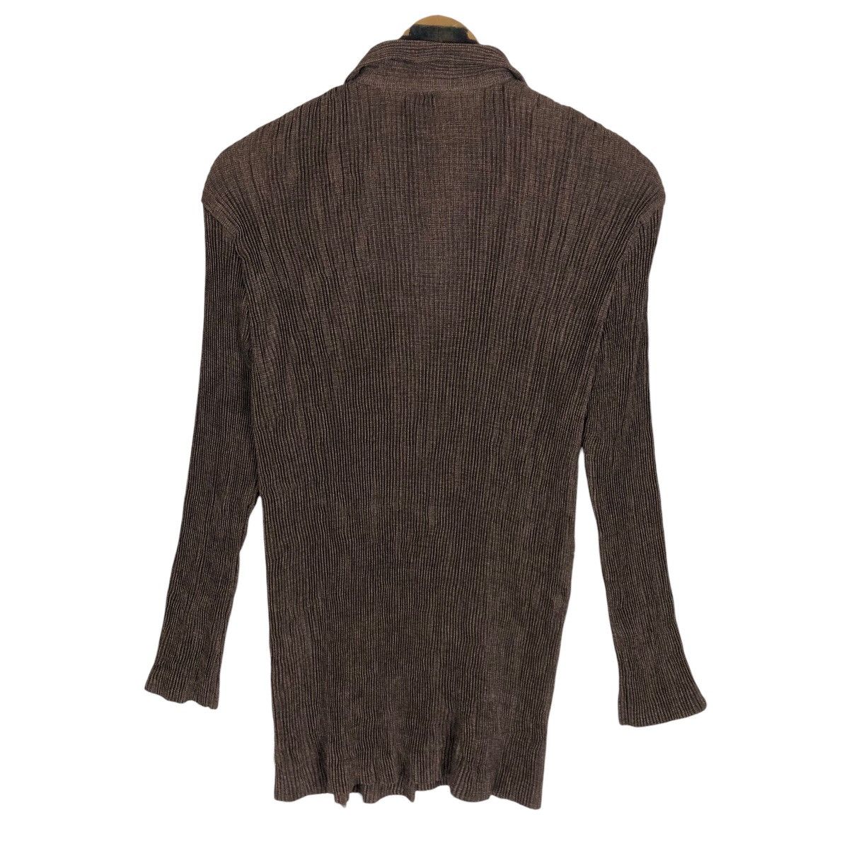 Pleats Please Issey Miyake Vintage Issey Miyake Pleats Please A/W 2008 Pleated Top Size M / US 6-8 / IT 42-44 - 12 Thumbnail