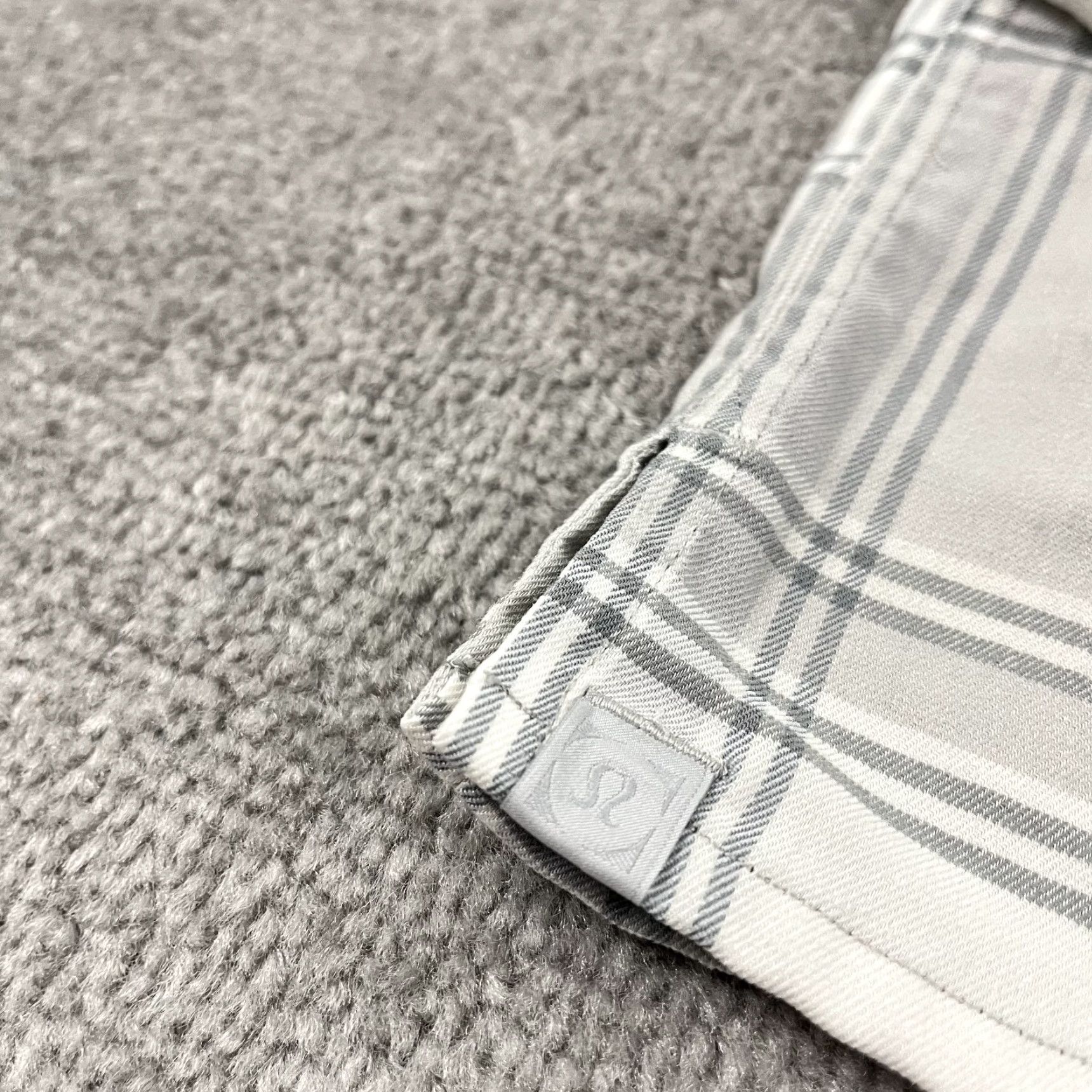 Lululemon Lululemon Masons Peak Flannel Shirt Mens Large Gray Plaid Stretch Button Up L/S Size US L / EU 52-54 / 3 - 3 Thumbnail