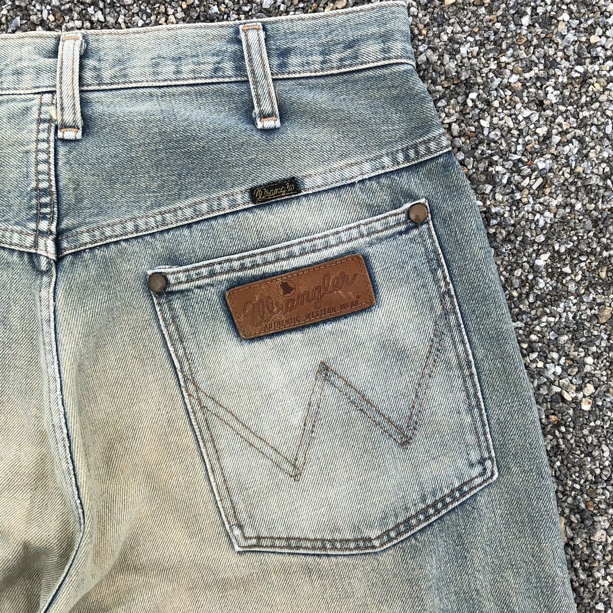 Vintage Vintage Wrangler Blue Bell distressed Selvedge denim Size US 33 - 19 Thumbnail