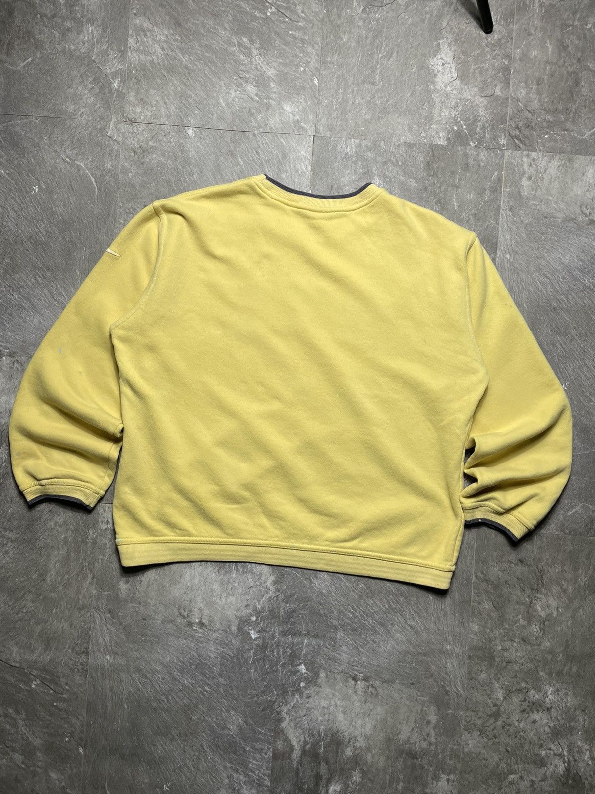 Nike Nike Vintage Sweatshirt Big Logo Boxy Cropped Japanese Y2K Size US S / EU 44-46 / 1 - 9 Thumbnail