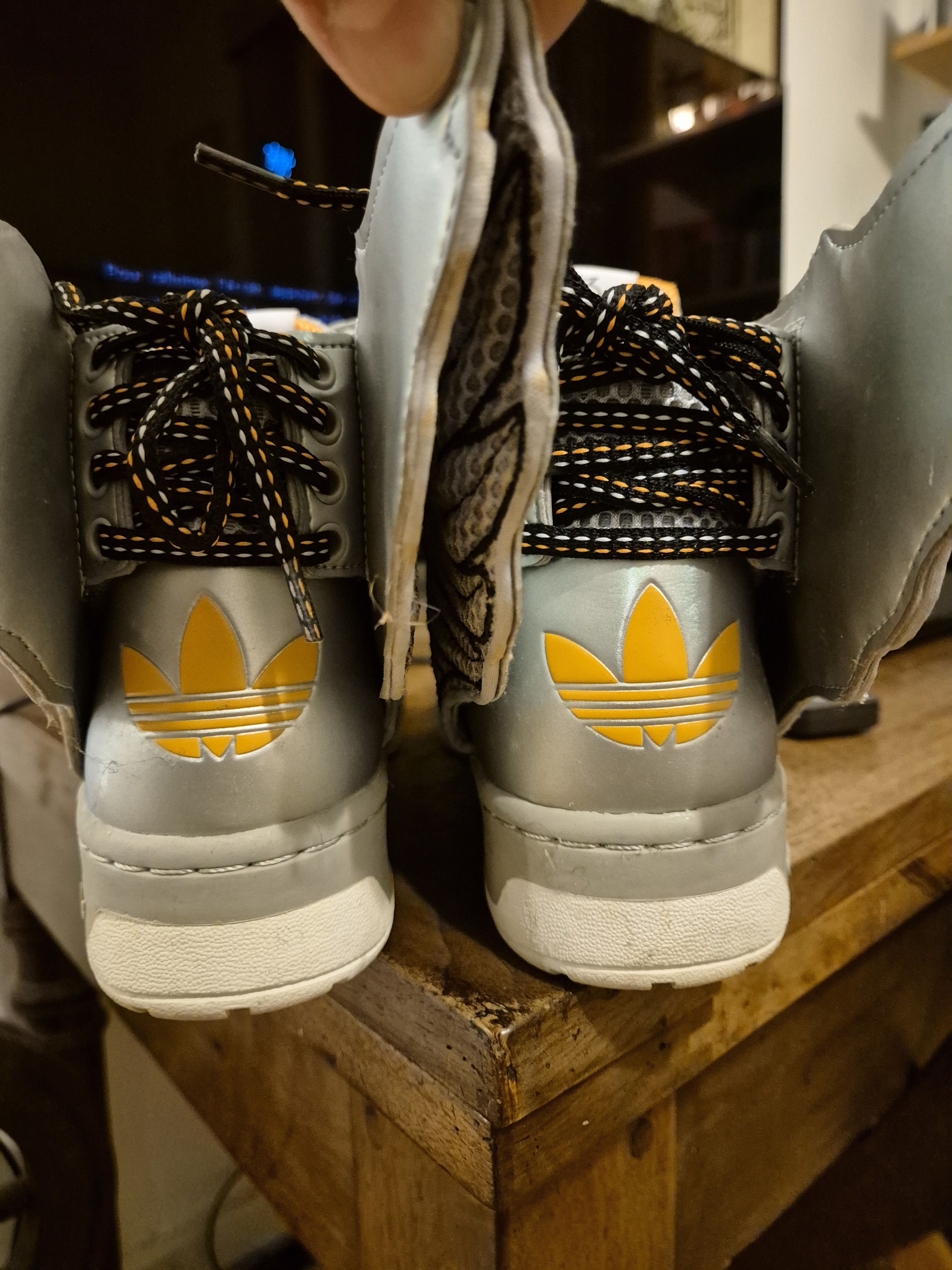 Adidas × Jeremy Scott Jeremy Scott Silver Wings 2.0 Size US 8 / EU 41 - 4 Thumbnail