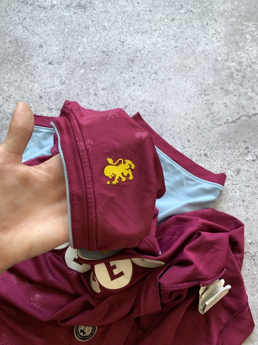 Under Armour 🔥UNDER ARMOUR ASTON VILLA 2017/18 HOME SOCCER SHIRT JERSEY Size US L / EU 52-54 / 3 - 8 Thumbnail