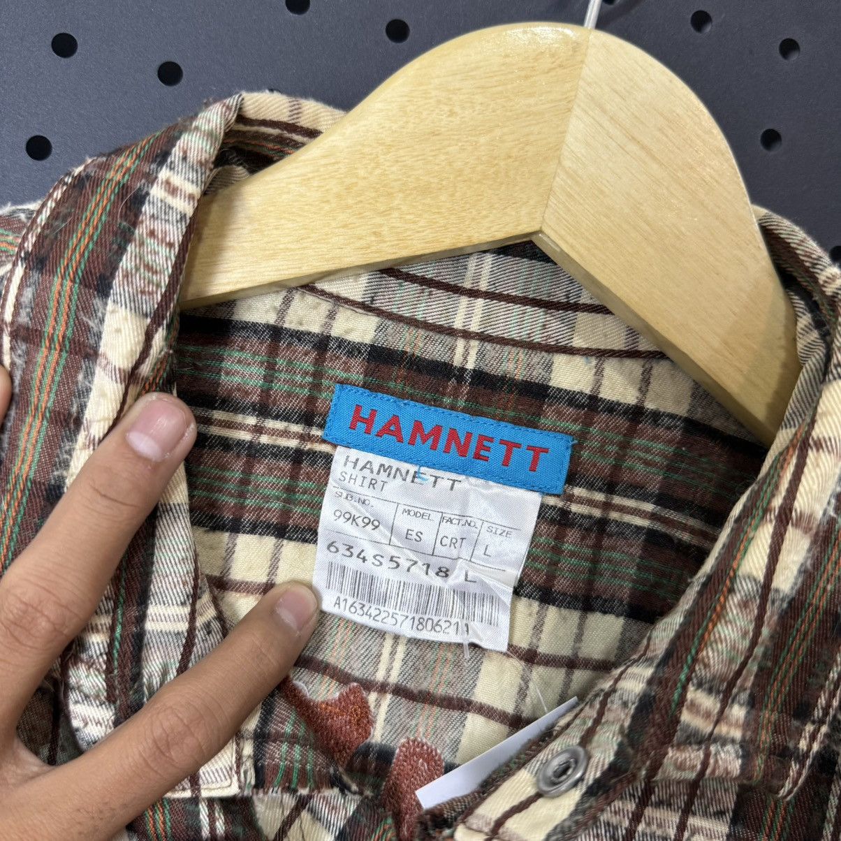Katharine Hamnett London HAMNETT distressed star now shirt Size US L / EU 52-54 / 3 - 8 Thumbnail