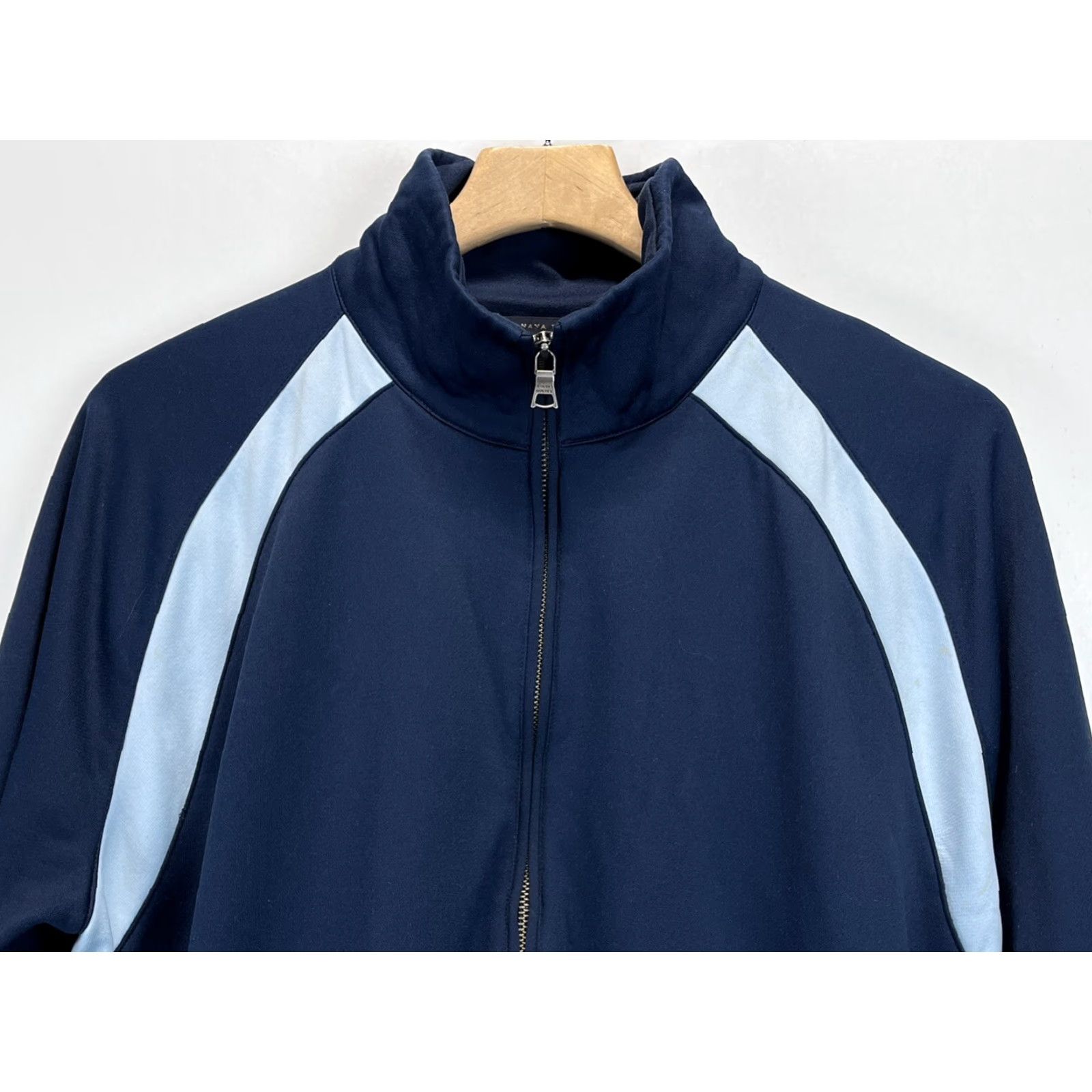 Banana Republic VINTAGE? No. Banana Republic Track Jacket Mens XL Blue Full Zip Nylon Blend Casual Activewear Jacket Size US XL / EU 56 / 4 - 3 Thumbnail