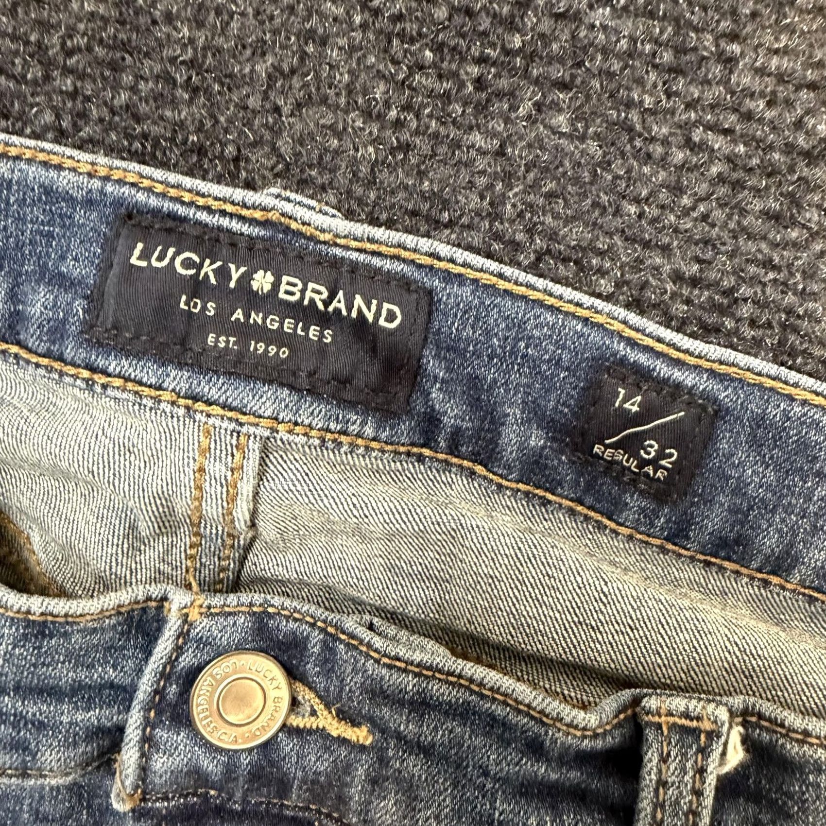 Lucky Brand Lucky Brand Sweet Boot Jeans Womens 14/32 Med Wash Blue Distressed Bootcut Denim Med Wash Jeans Boots cut Distressed 5-Pocket Womens Size 36" / US 14 / IT 50 - 4 Thumbnail
