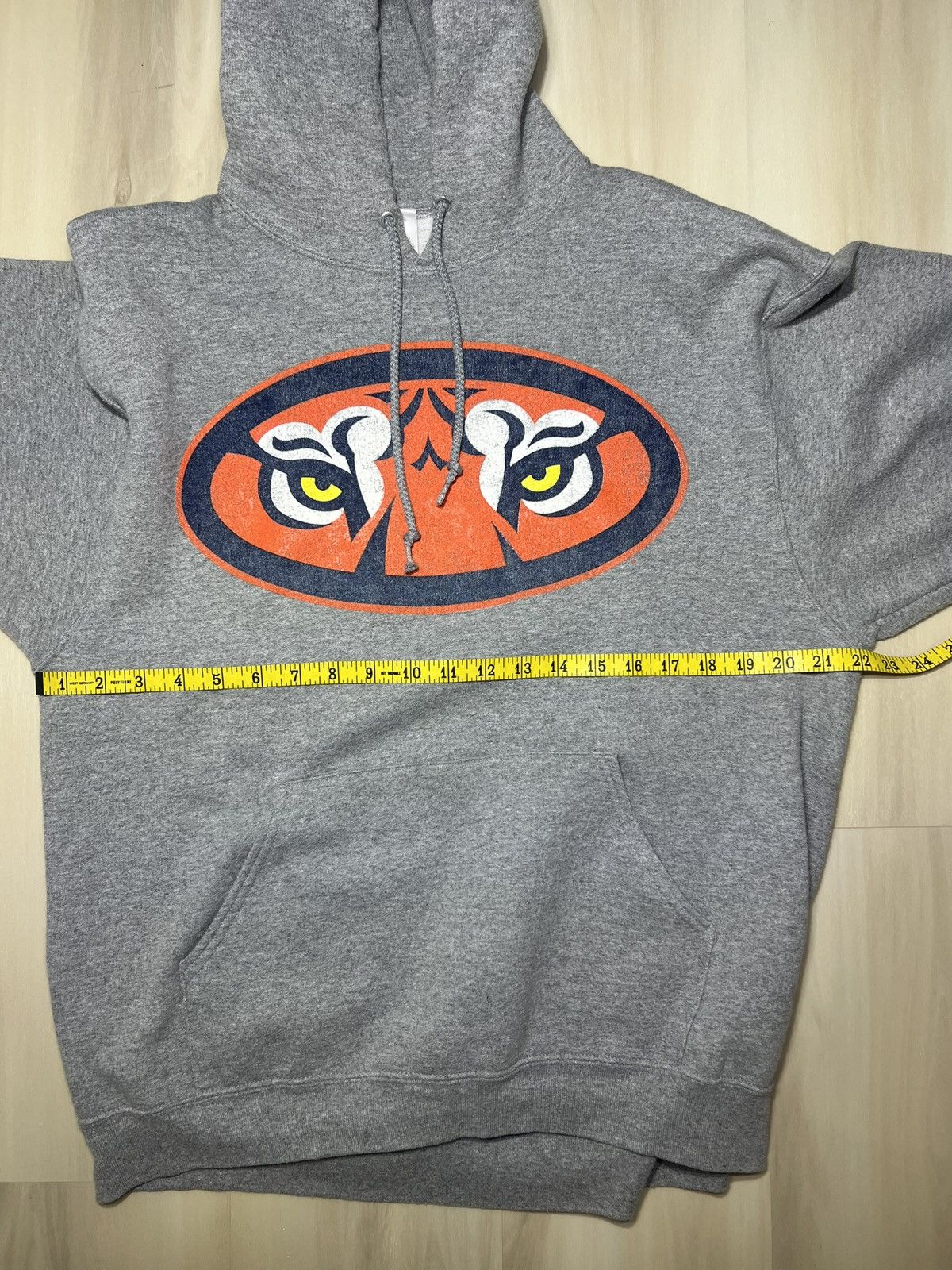 NCAA NCAA Auburn Tiger Eye Logo unisex Sz Large gray Hoodie Size US L / EU 52-54 / 3 - 5 Thumbnail